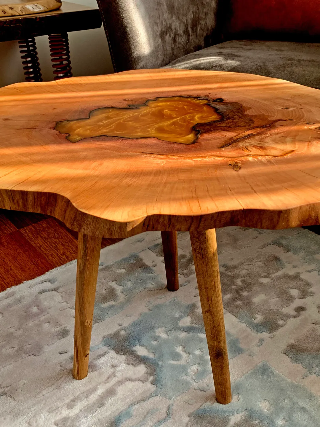 Epoxy Coffee Table Round Wooden End Tables Oak Woodwork Side Table for Living Room Golden Nesting Table Yellow Circle Unique Custom Design