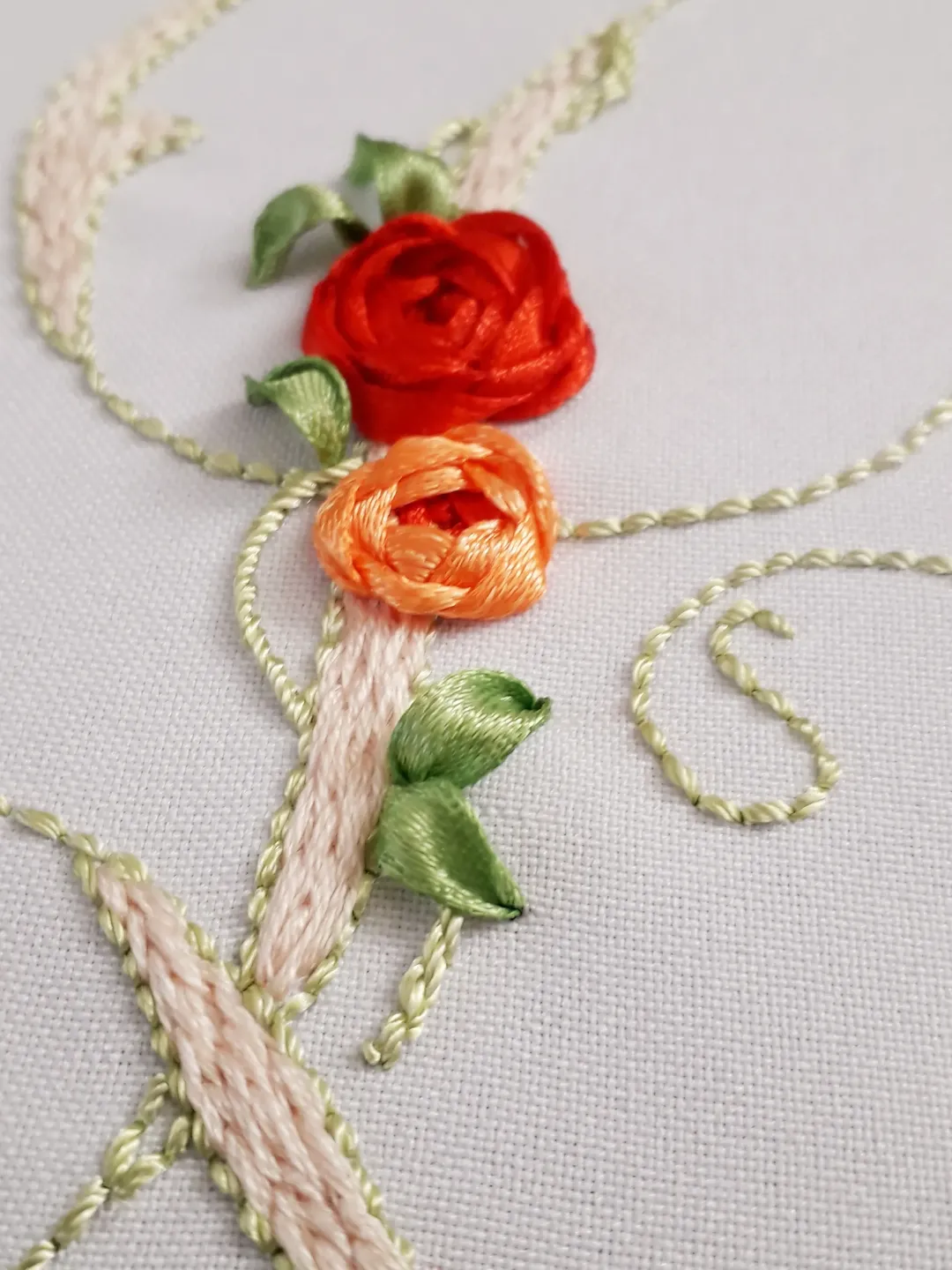 Floral alphabet letter L pdf hand embroidery beginner Flower
