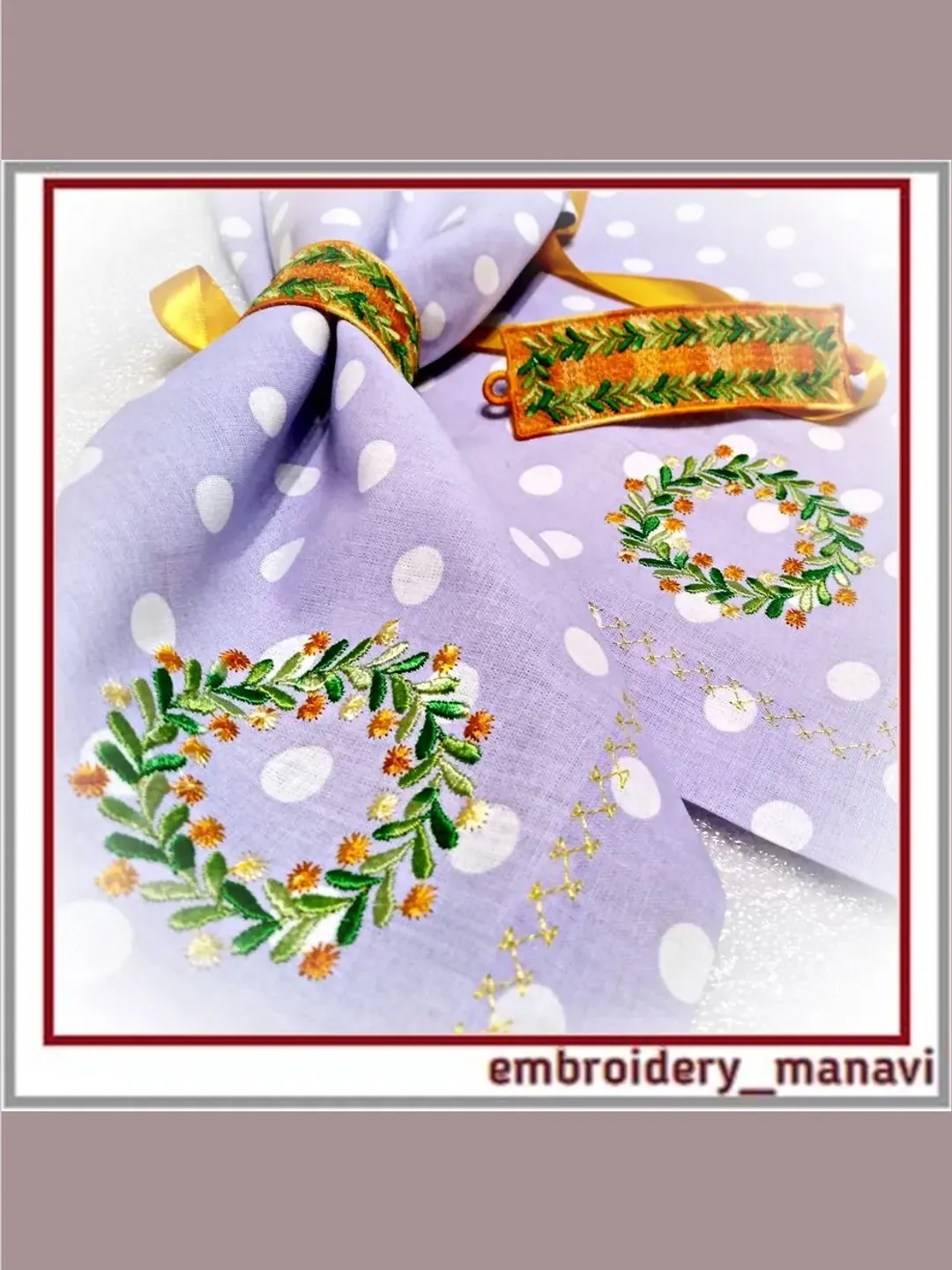 ITH embroidery design FSL napkin ring, wreath on the corner of the napkin