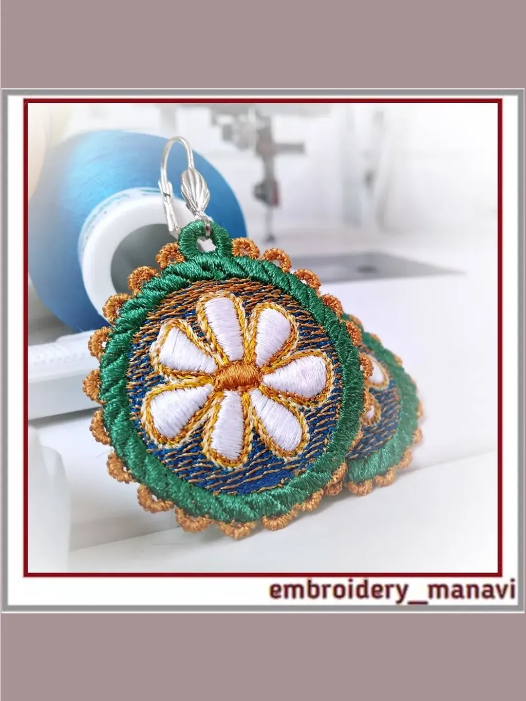 In The Hoop embroidery design FSL earrings round with chamomile
