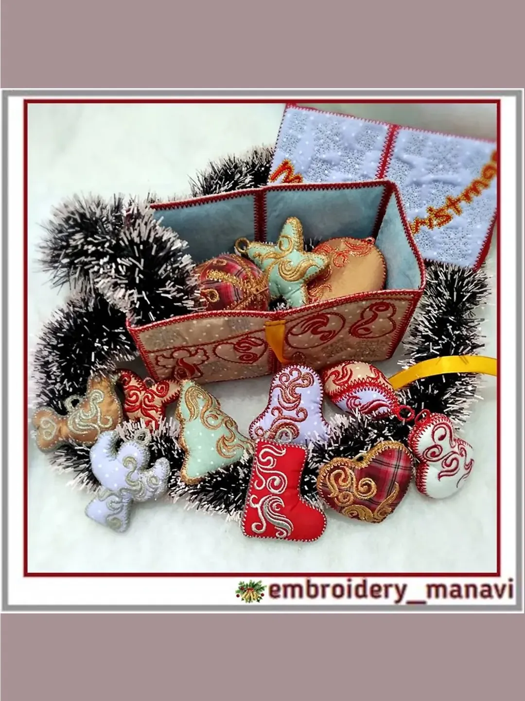 In the hoop embroidery Set 12 Christmas tree toys in a gift box