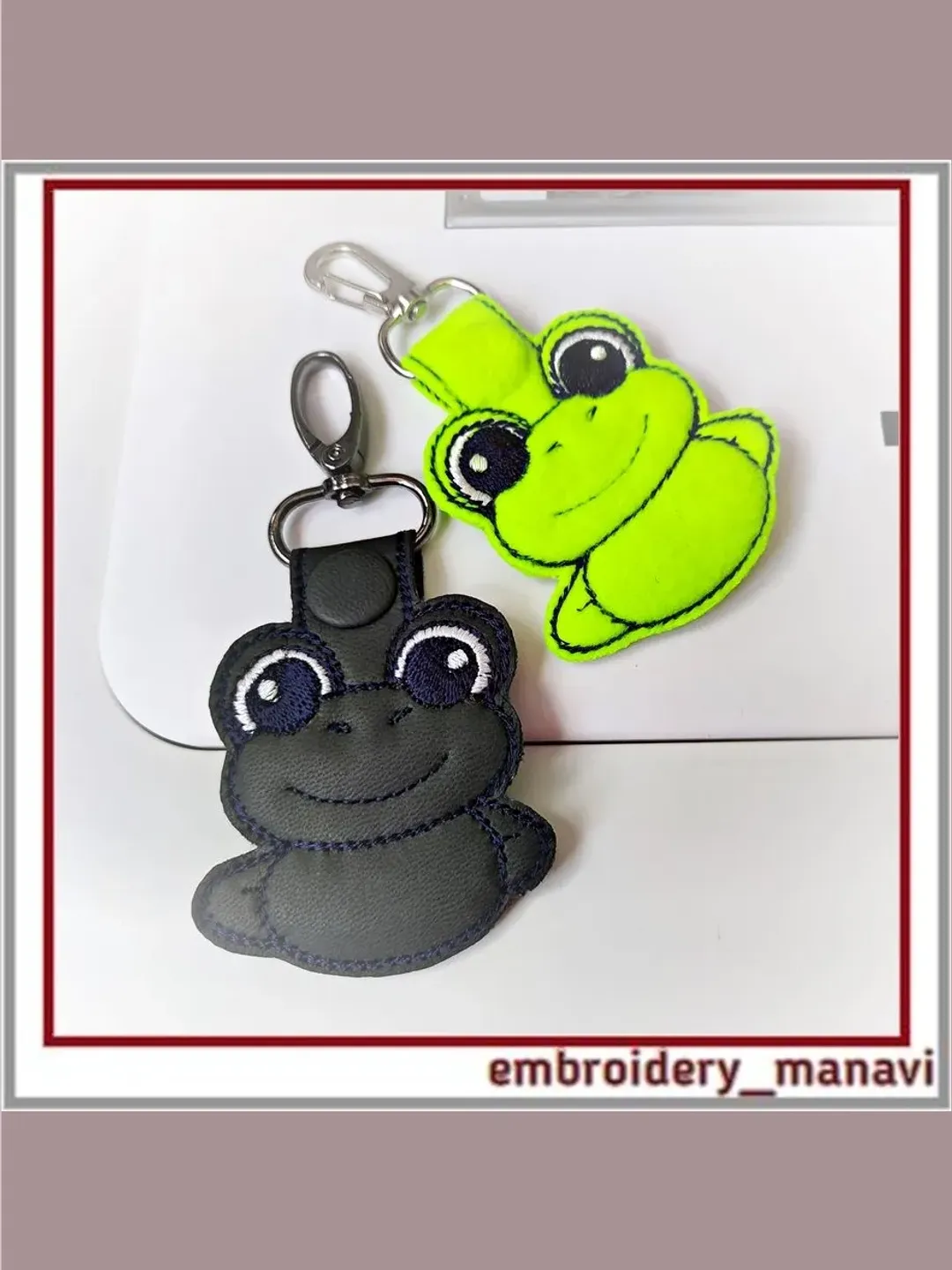 In the hoop embroidery design Keychain "Frog"