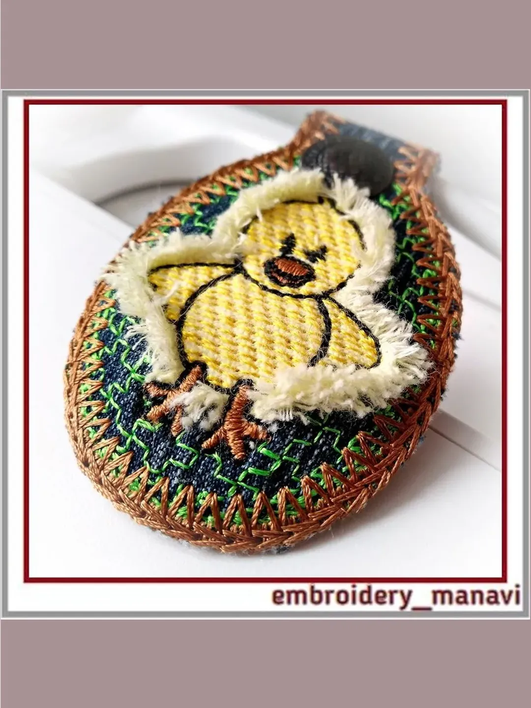 In the hoop design keychain in the form of egg with a chicken Unusual Easter gift