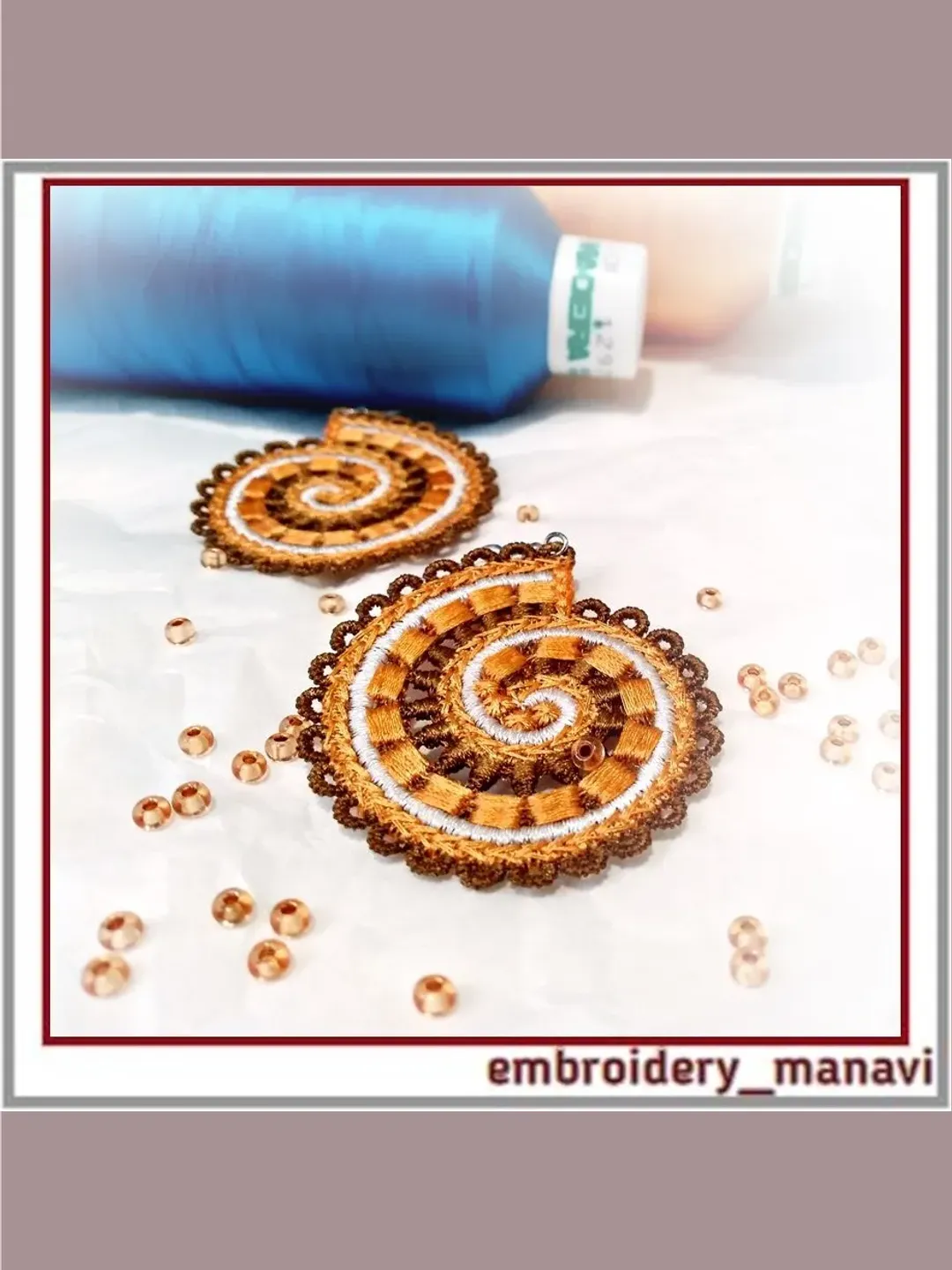 In the hoop embroidery design FSL earrings, pendant, choker shell