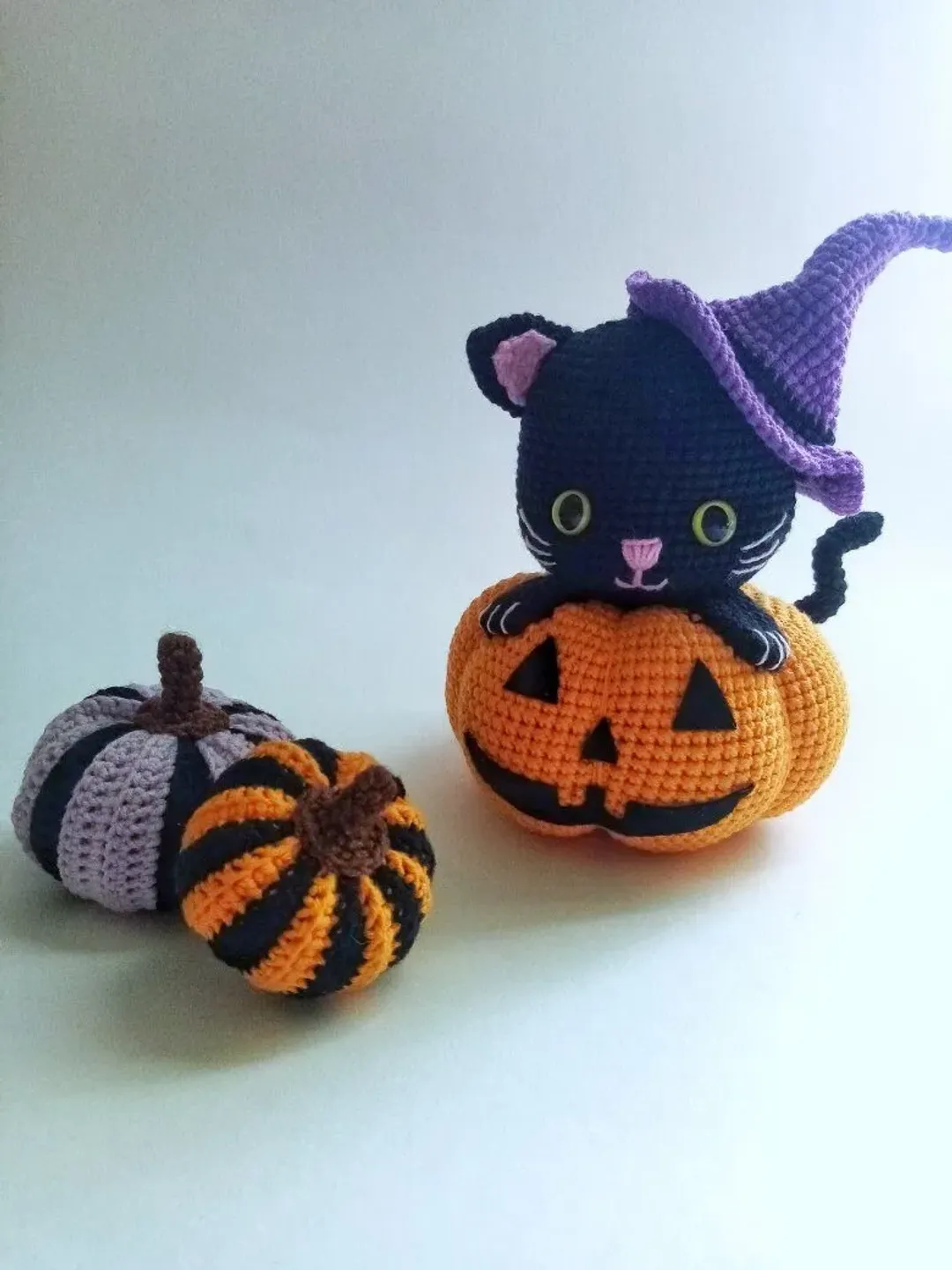 Pumpkin in cat crochet pattern, halloween decor