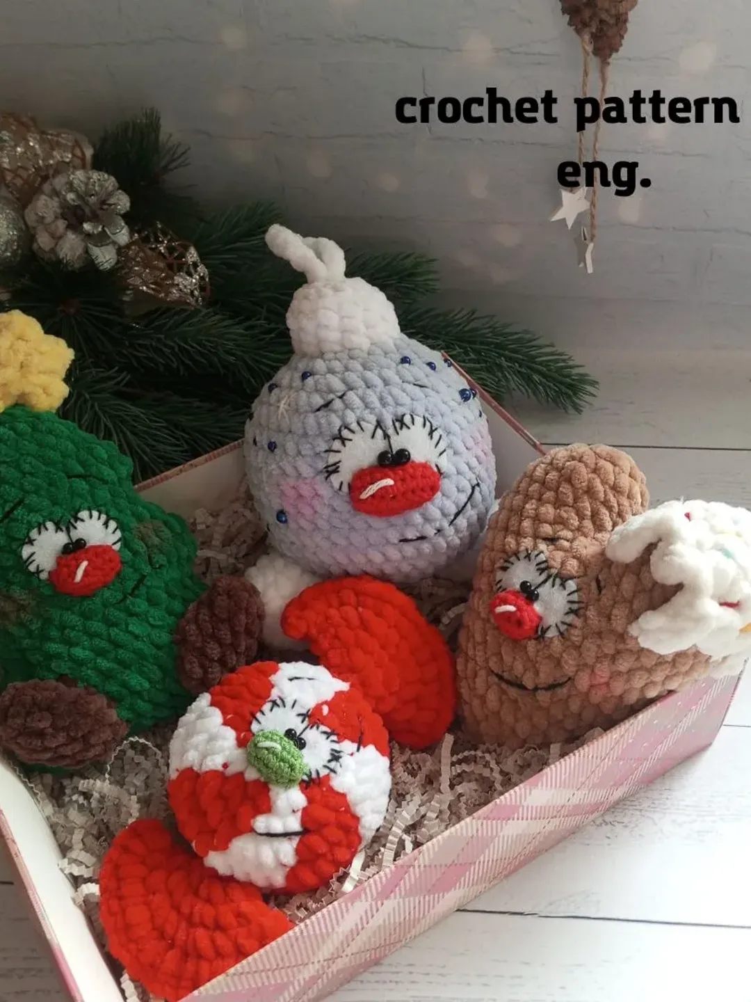 Crochet pattern tree, candy, heart and ball