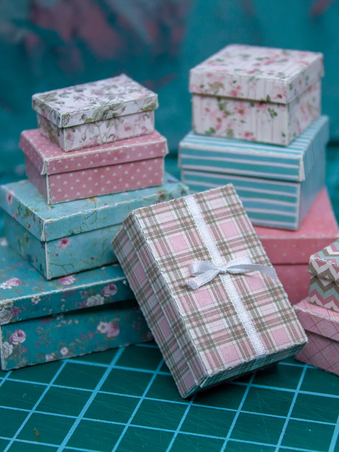 TEMPLATE Miniature Valentine's boxes for 1:12 scale dollhouse