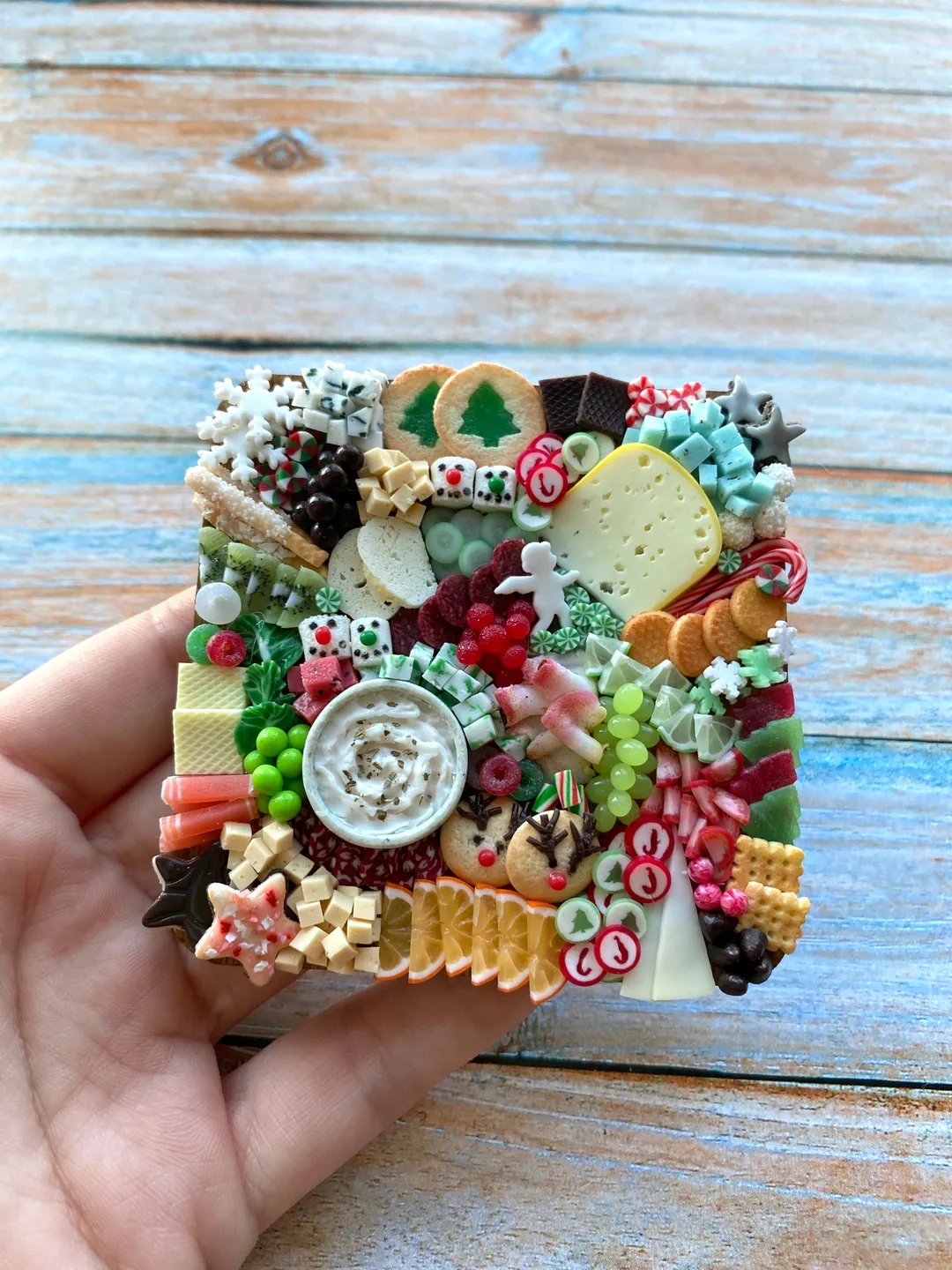 Magnet Miniature Christmas Charcuterie Board with Polymer clay Souvenir