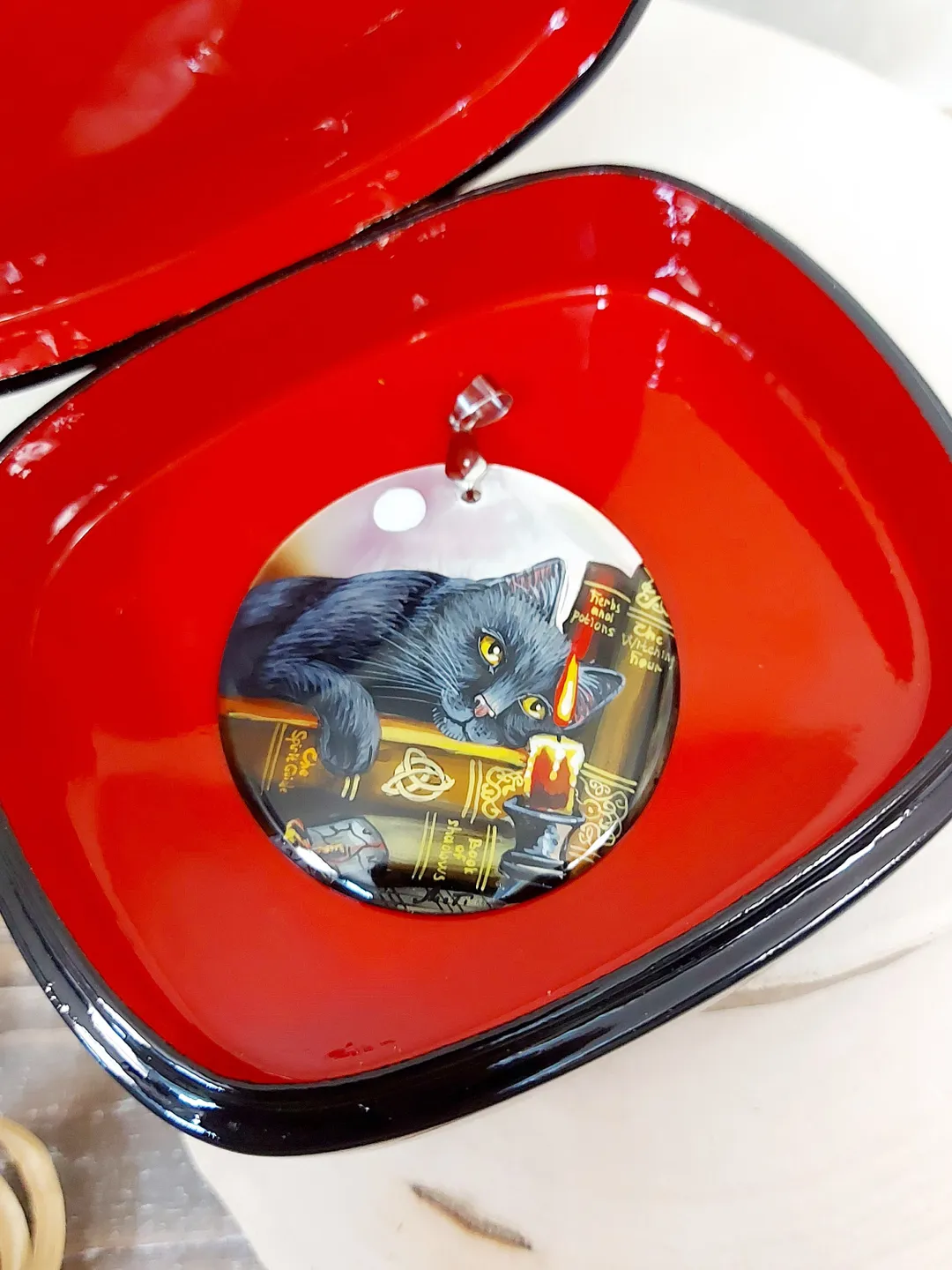 Russian jewelry: The cat in the library. Mother-of-pearl Russian hand painting. Hand-painted necklace pendant. Elegant Fedoskino lacquer art