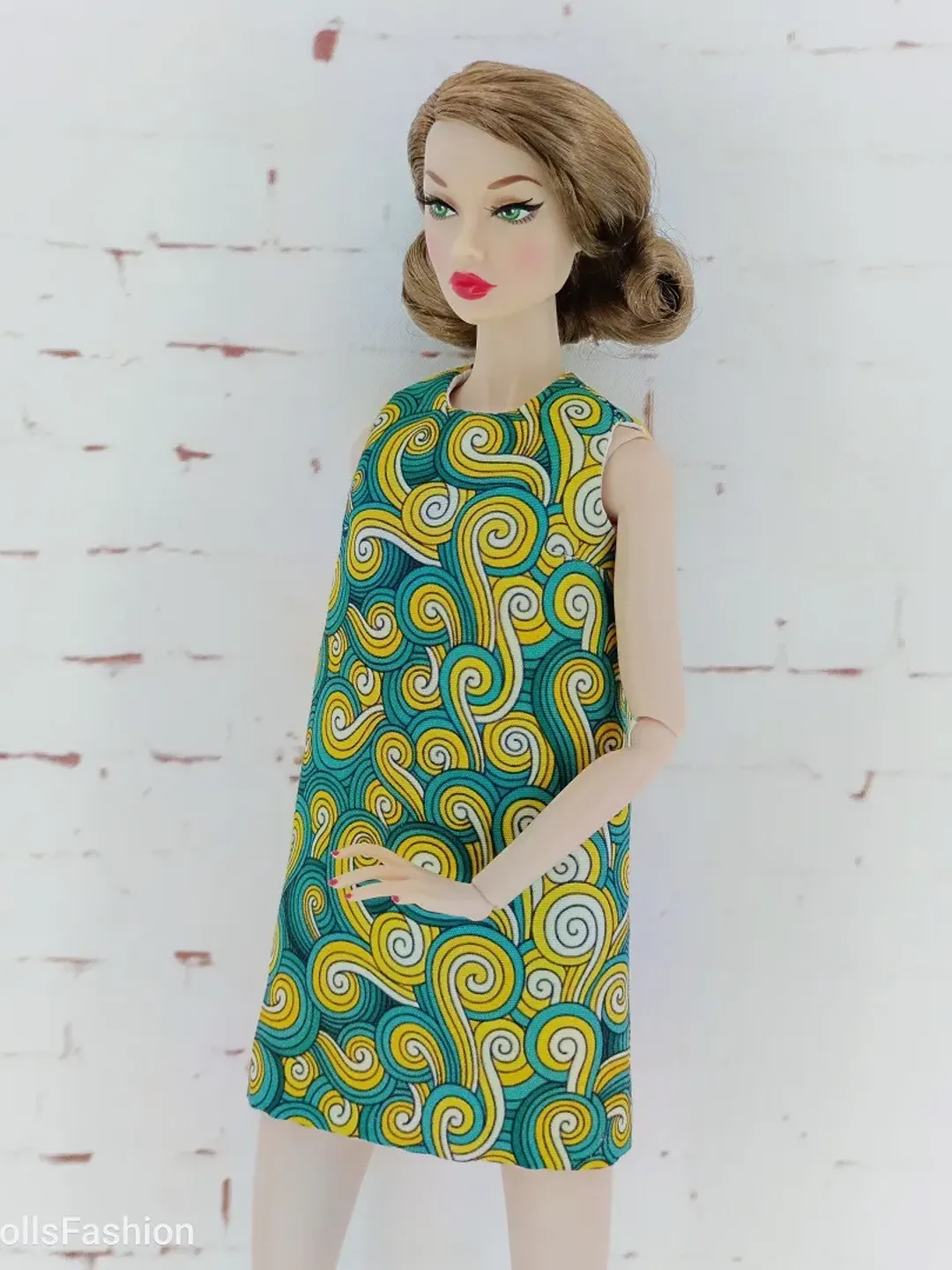 A-silhouette dress with yellow-green curls for Poppy Parker and Barbie regular A-silhouette dress with yellow-green curls for Poppy Parker and Barbie regular