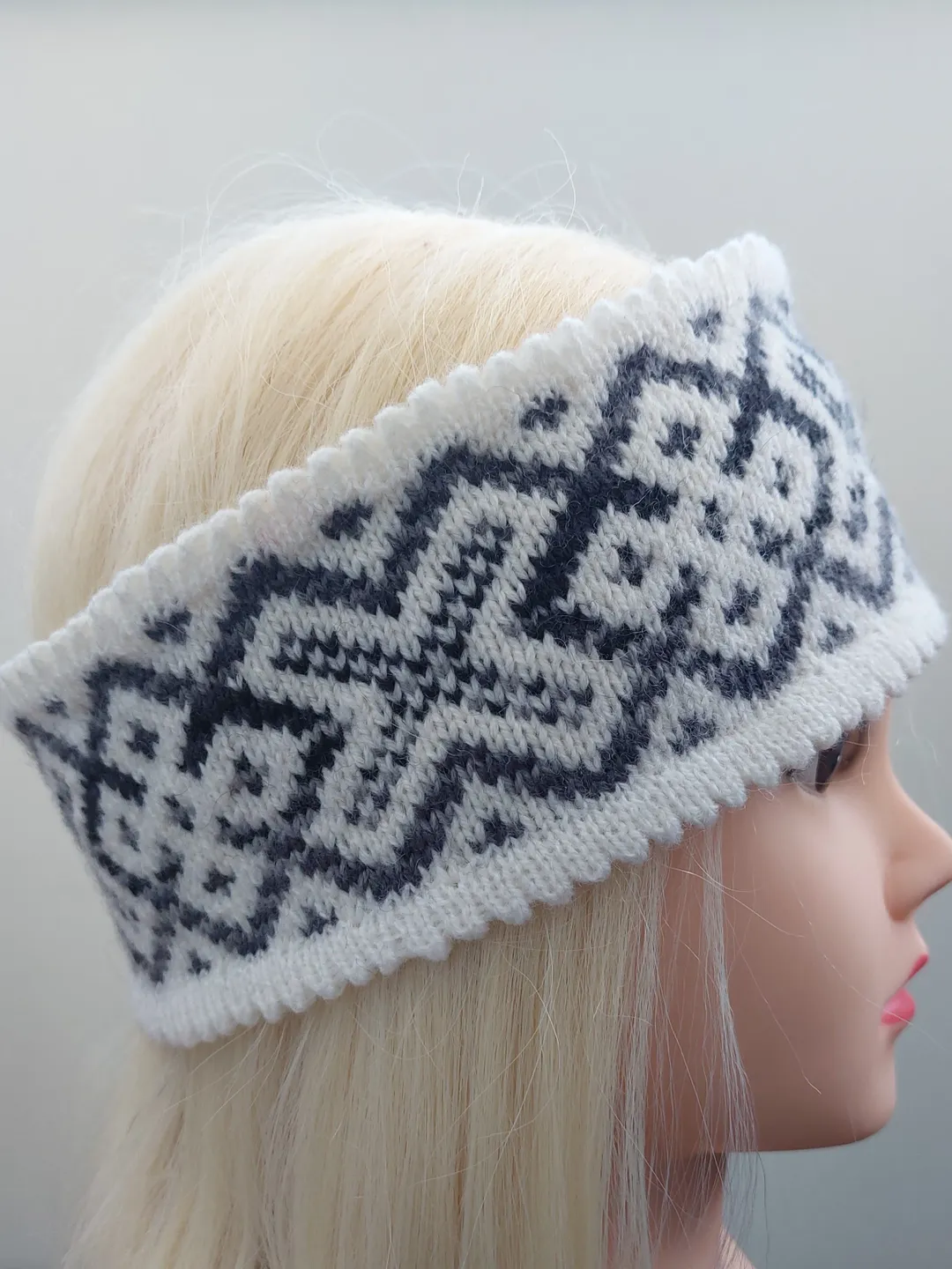 Women's knitted headband red with jacquard pattern