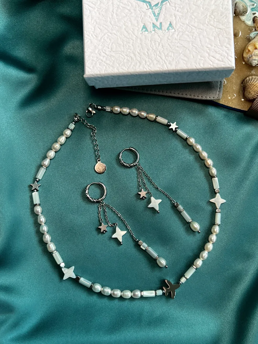 Pearl Set Choker and Earrings PEARL FLY