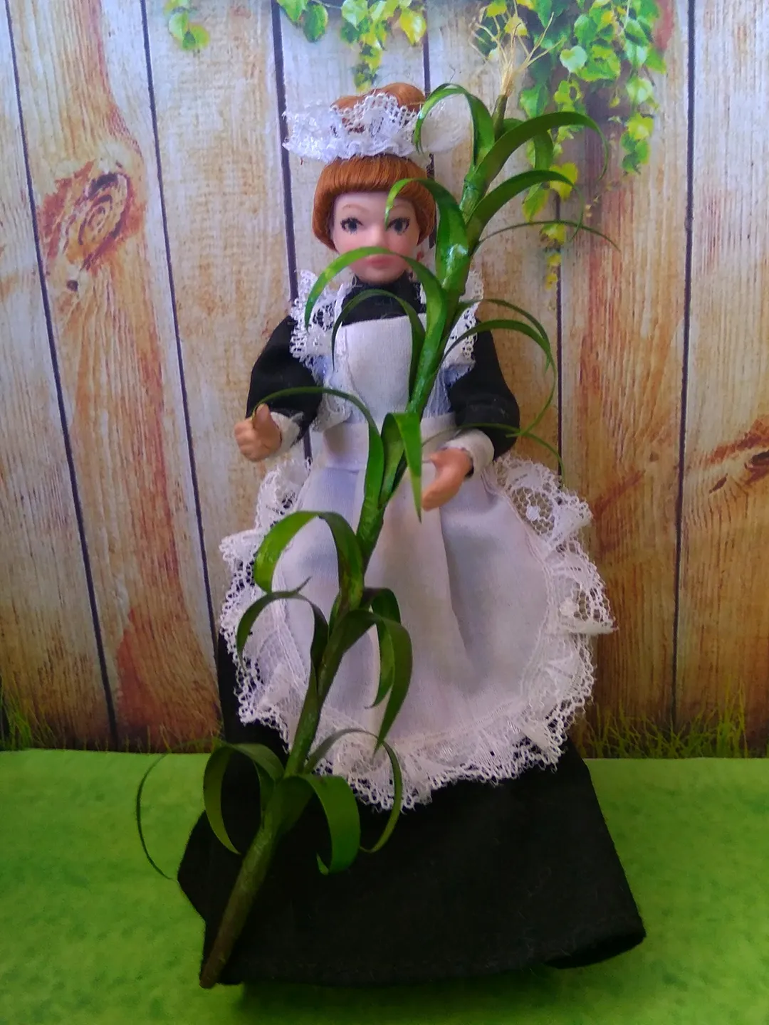 Puppet With Corn Rows Corn trunk to create a puppet garden.1:12 scale.