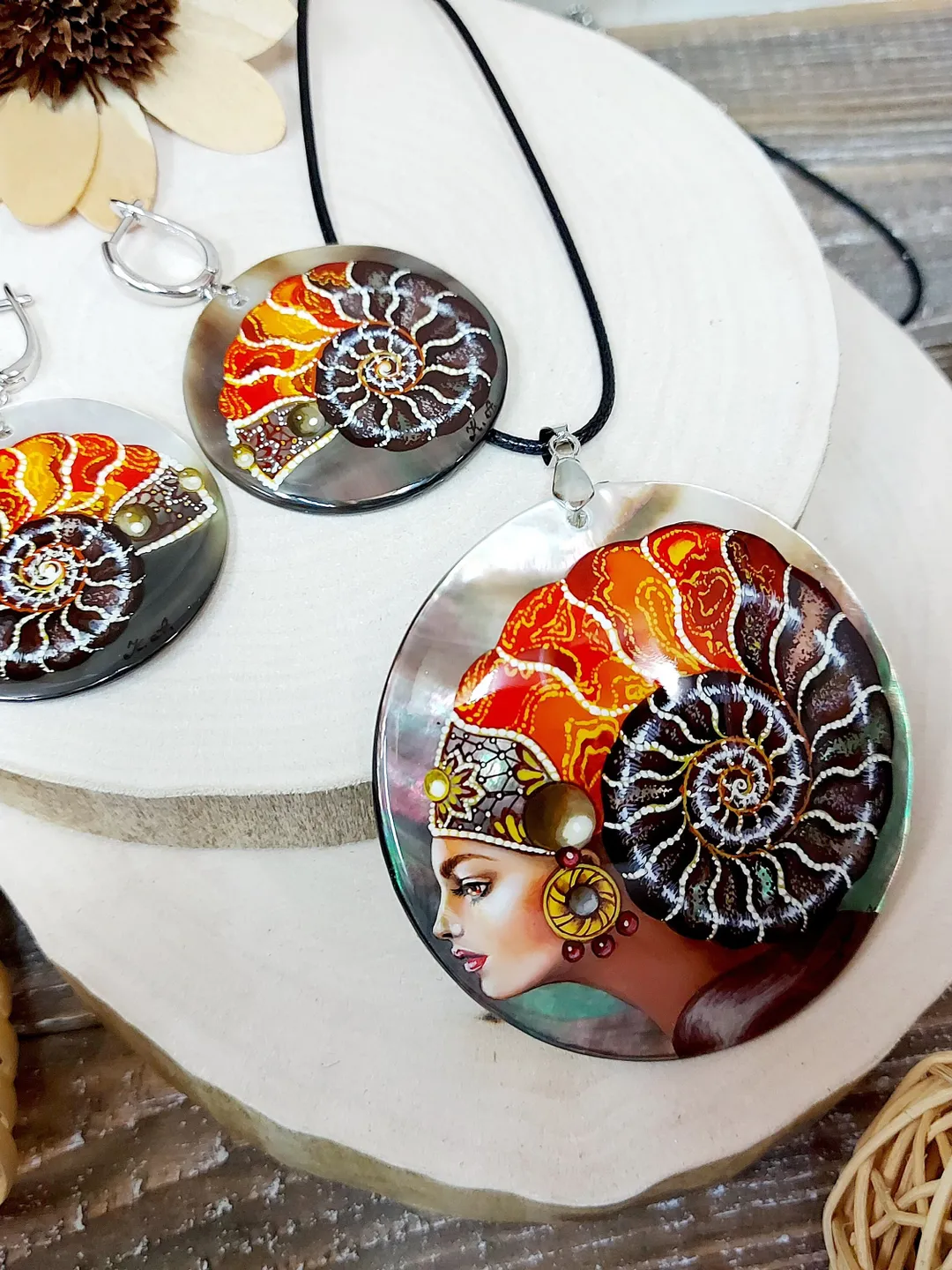 Handmade jewelry set: Queen Ammonite the Ocean mistress on pearl necklace and bohemian earrings. Painted lacquer shell for fantasy lover