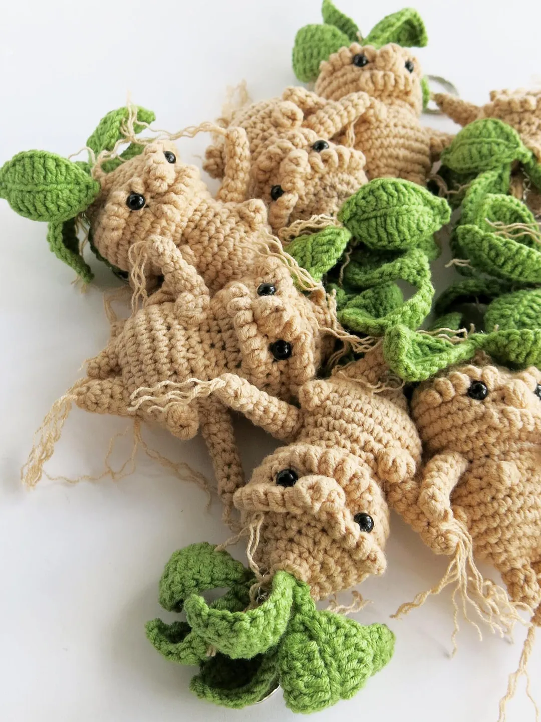 MANDRAKE ROOT. Keychain Mandrake for a backpack, bag. Crocheted Keychains. Back to school. Stuffed plant gift for gardeners, schoolchildren.