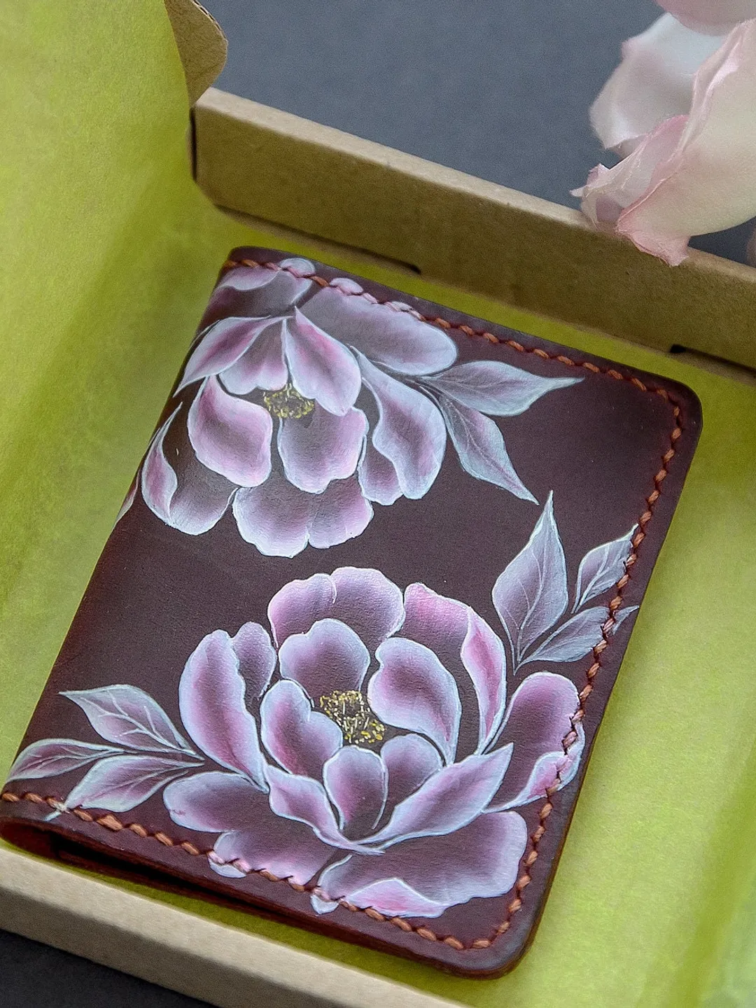 Personalised Christmas gift, Leather gift women, leather passport holder, travel gift, custom passport, christmas gift idea, passport cover