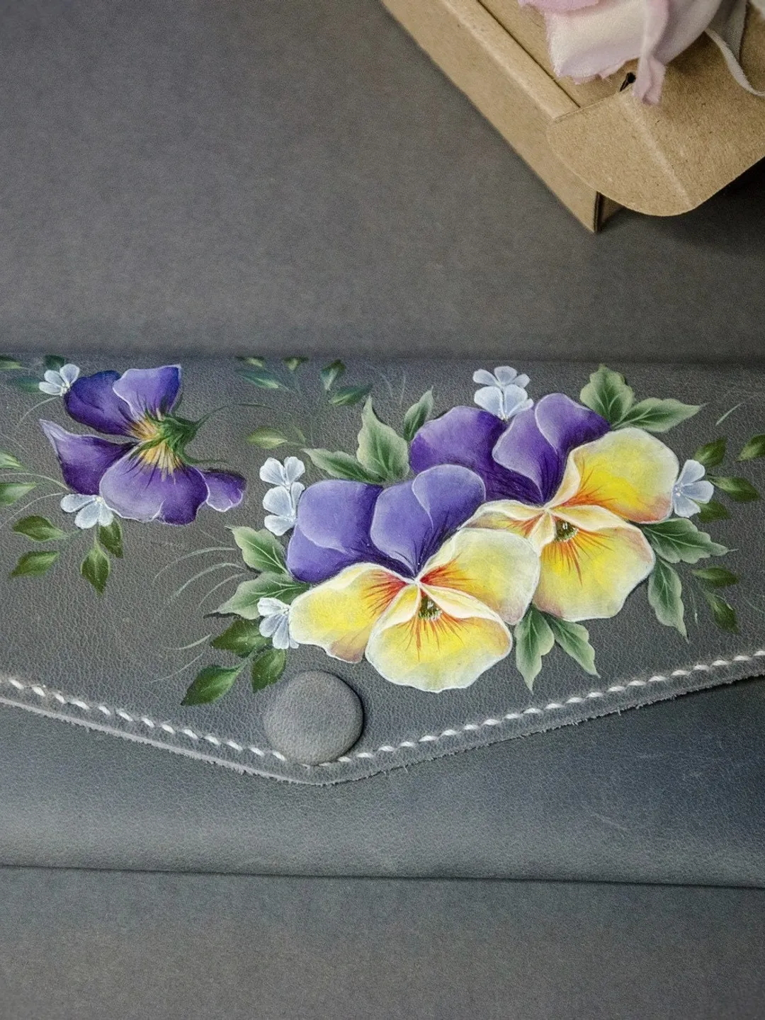 Women's Leather Wallet, Leather gift idea, Travel leather gift, Leather gift for mom, Personalize gift, Leather gift for her, sweet 16 gift