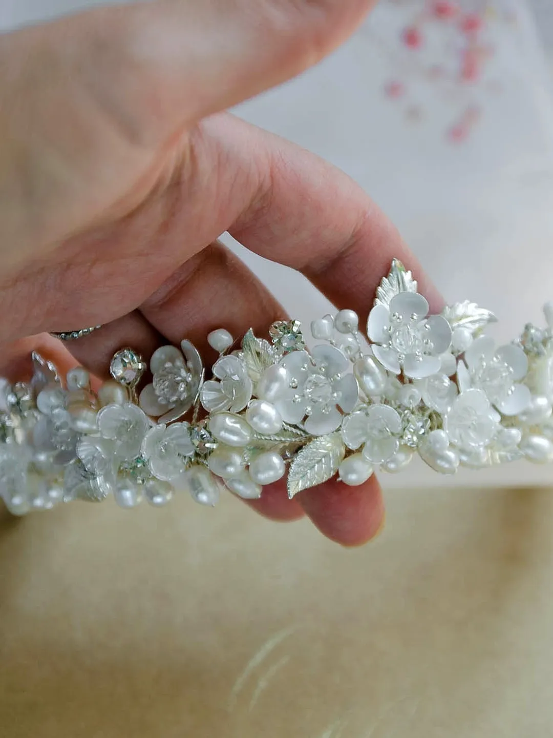 Silver wedding tiara for bride Flower wedding crown Floral bridal tiara Pearl crown wedding Crystal crown wedding Small bridal tiara