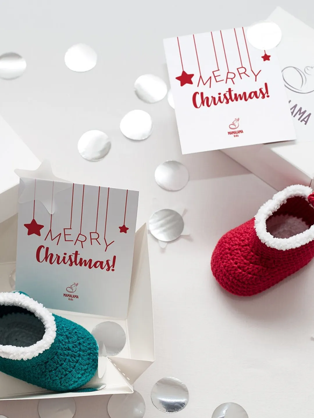 Christmas gift box keychain small present basket idea for friend colleague family. Organic cute baby favors gifts for party guests