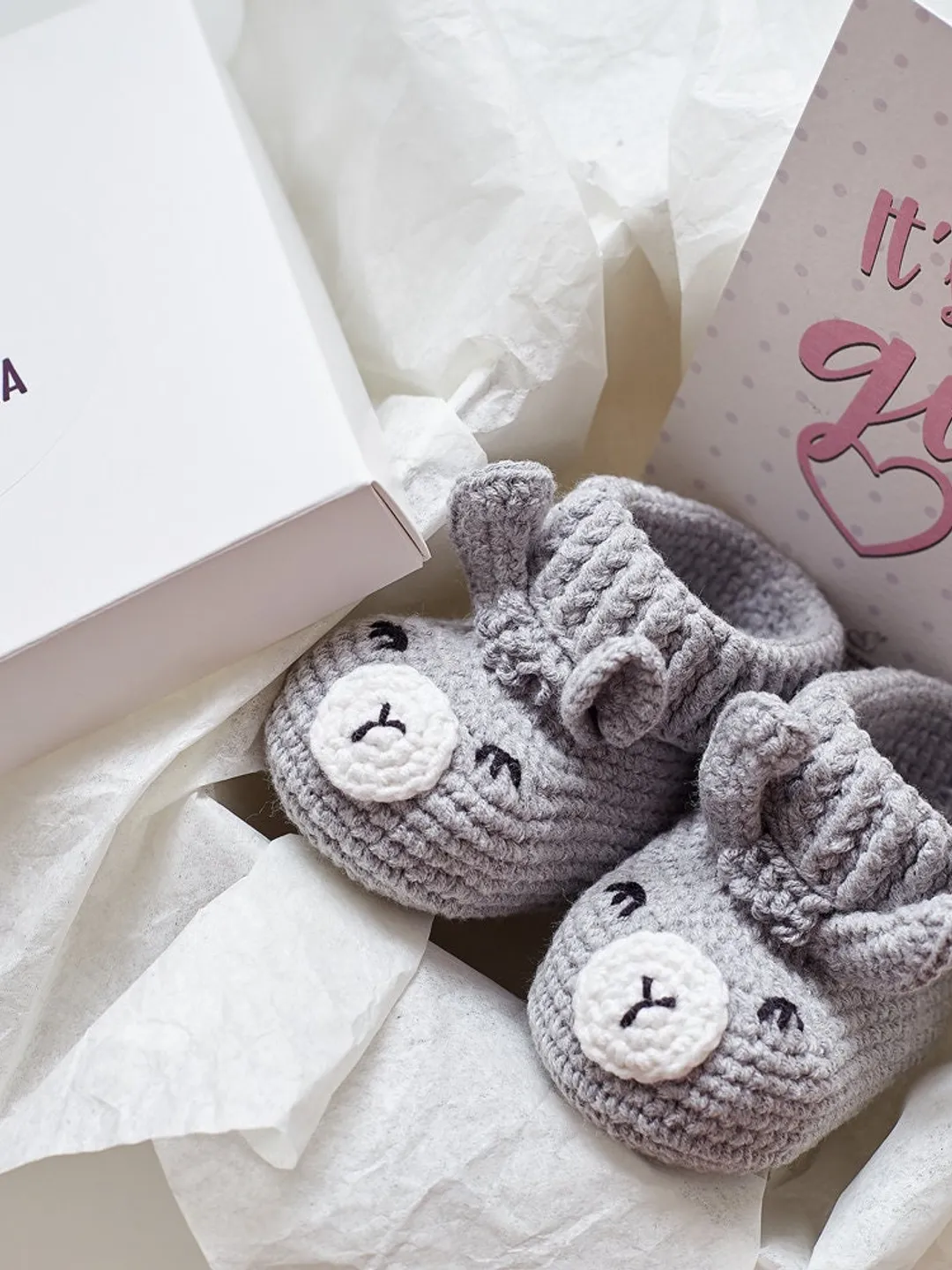 Its a girl Baby reveal grandma Pregnancy gift set Dad family husband Couples pregnancy Gender shower box Auntie present booties basket new