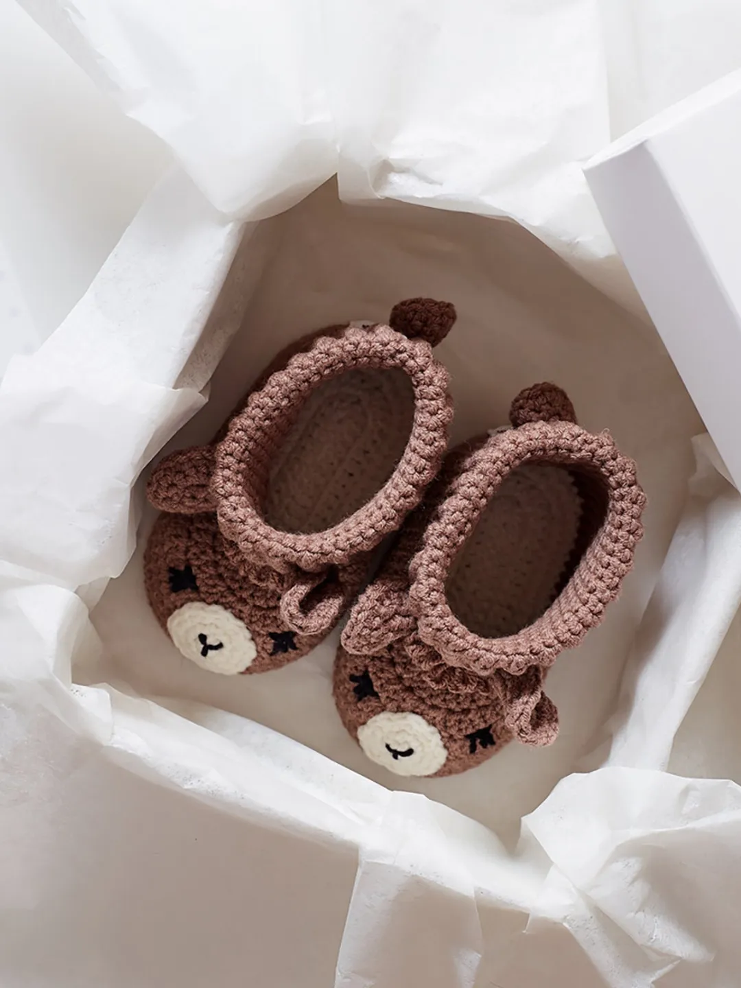 Gift for mom to be New mom Pregnancy basket Crochet farm animal llama alpaca booties present set New baby girl reveal box idea Shower unique