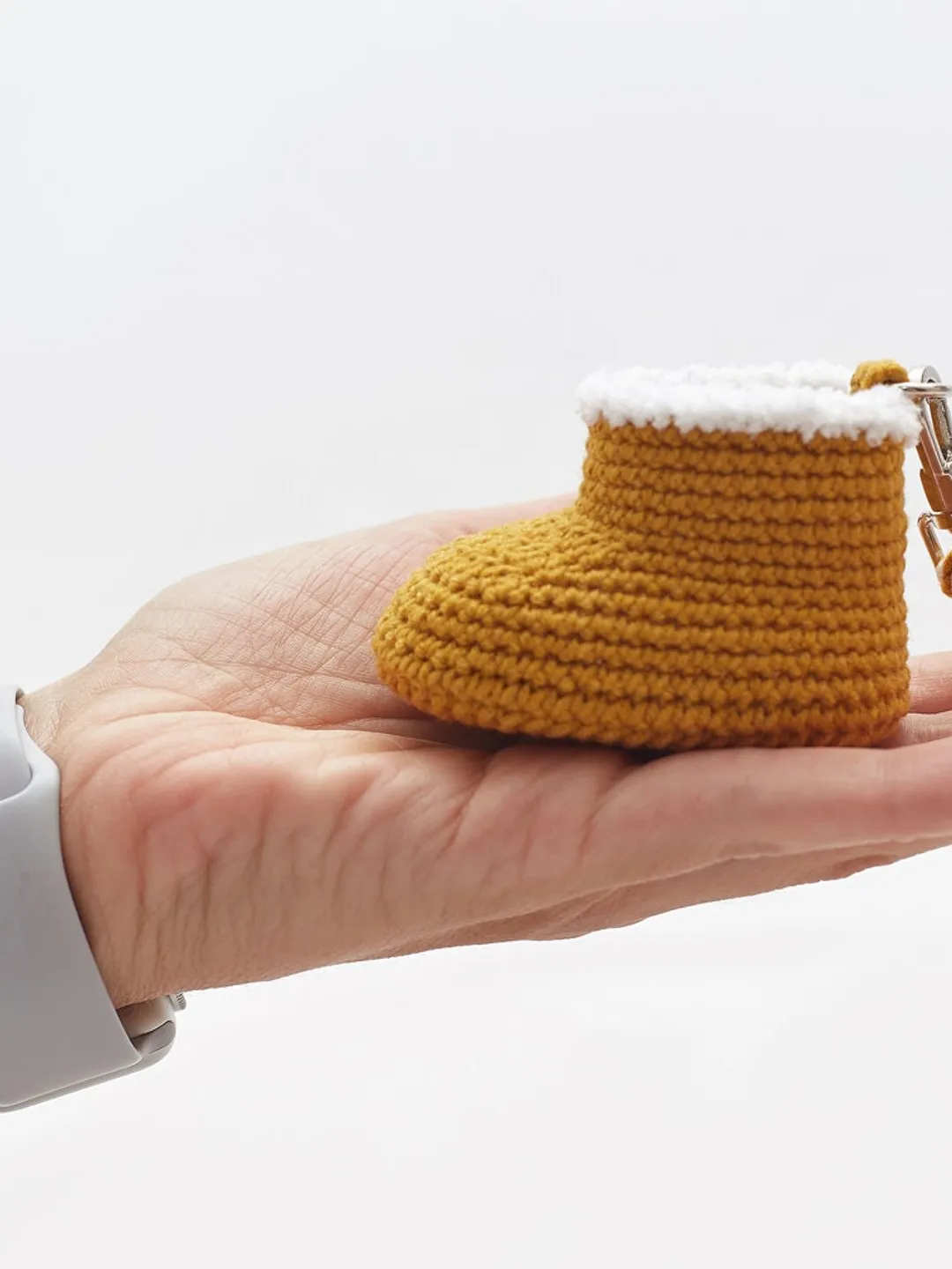 Keychain crochet yellow bootie souvenir favor baby party gift box idea for guests. Cute small present box thank you office corporate