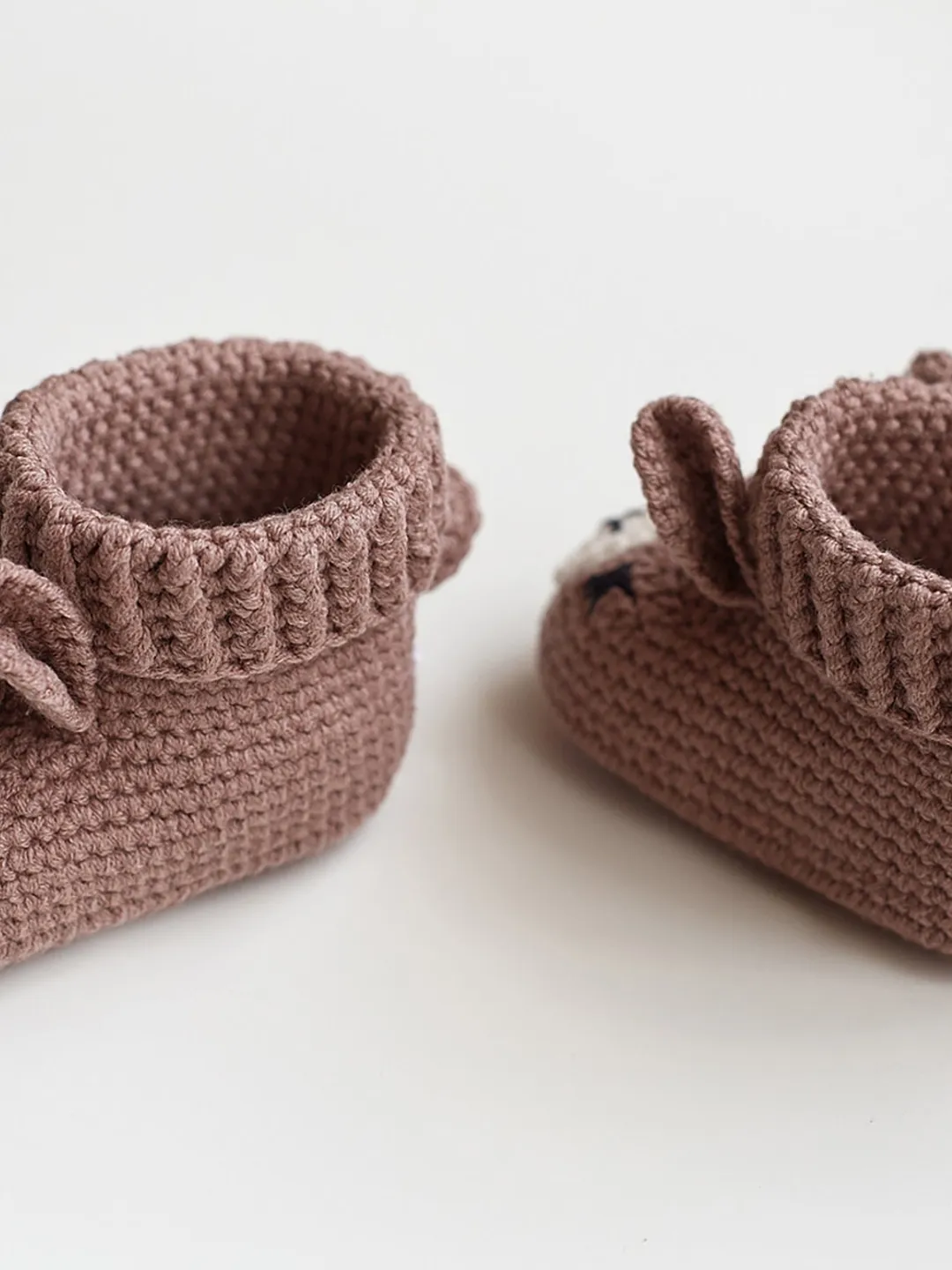 Baptism gender neutral baby outfit gift Crochet llama shower booties newborn set Pregnancy present basket Organic eco friendly animal shoes
