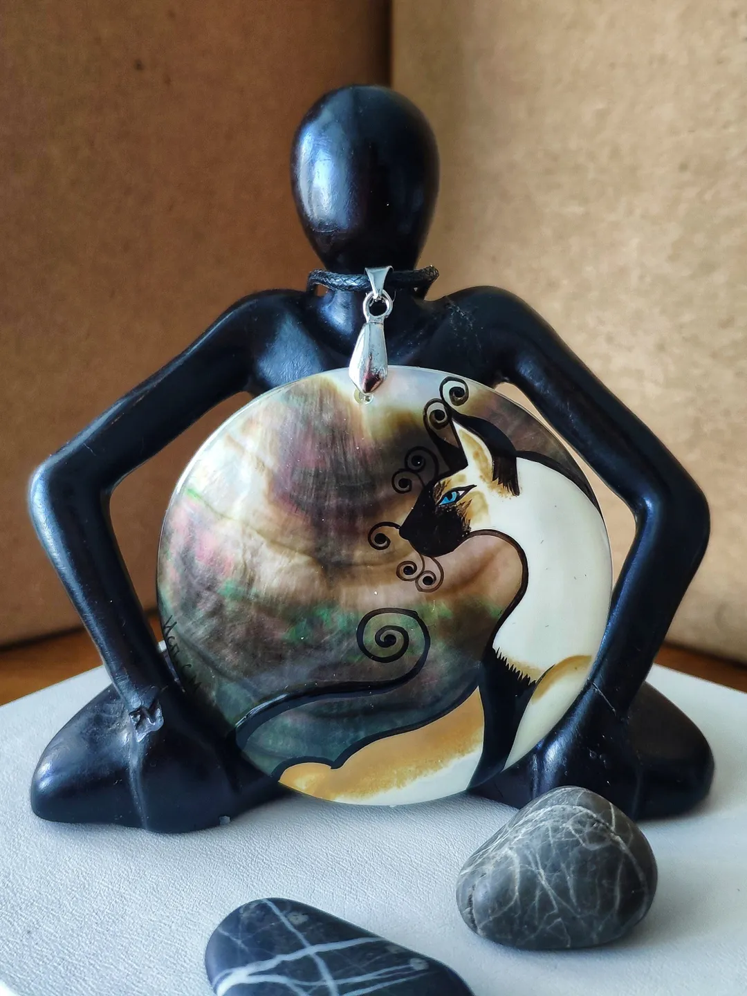 Mother-of-pearl Russian hand-painted necklace pendant "Siamese Cat". Hand paint necklace pendant.