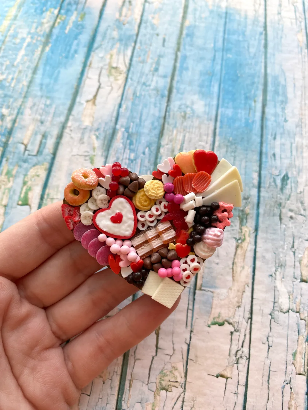 Magnet Miniature Valentine Charcuterie Board with Polymer clay Souvenir