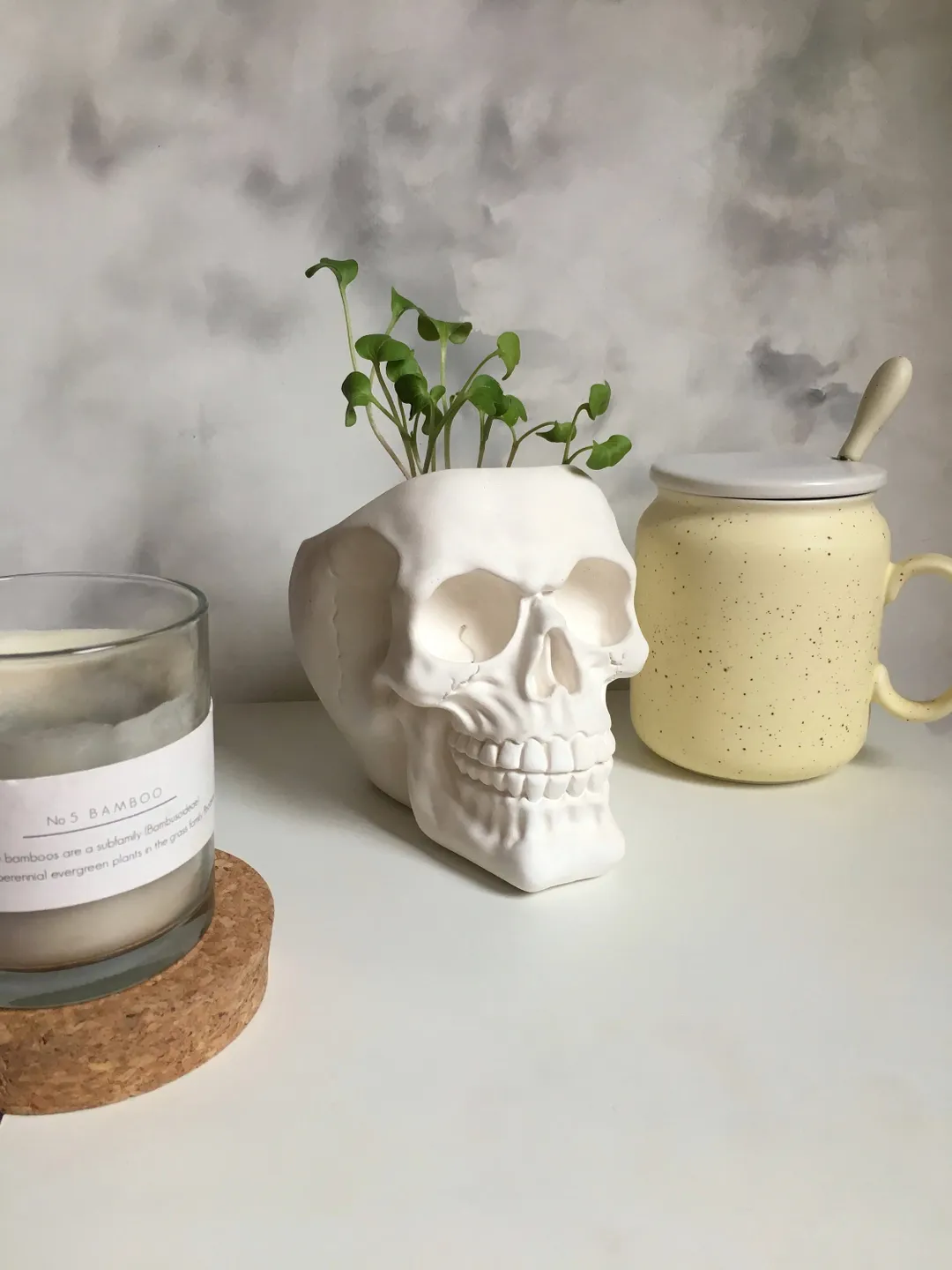 Skull Makeup Brush Holder Makeup Assessories Resin Skull Painted Skull Halloween Decor Human Skull Pink Skull Decor Gothic Day of the Dead