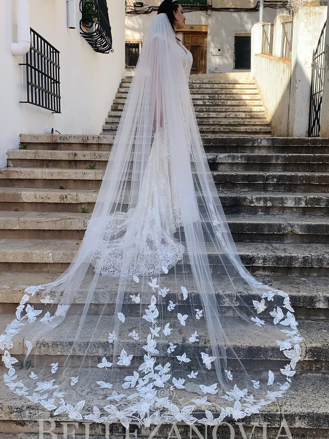 Cathedral Bridal Veil One tier Floral Ivory Veil Elegant Lace Wedding Veil Chapel Handmade Lace Veil Flower Lace Veil Vintage Bridal Veil