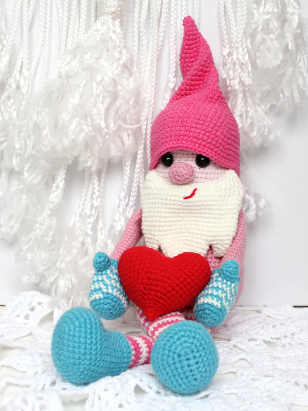 Gnome valentines day crochet pattern PDF in English Valentine's gnome amigurumi
