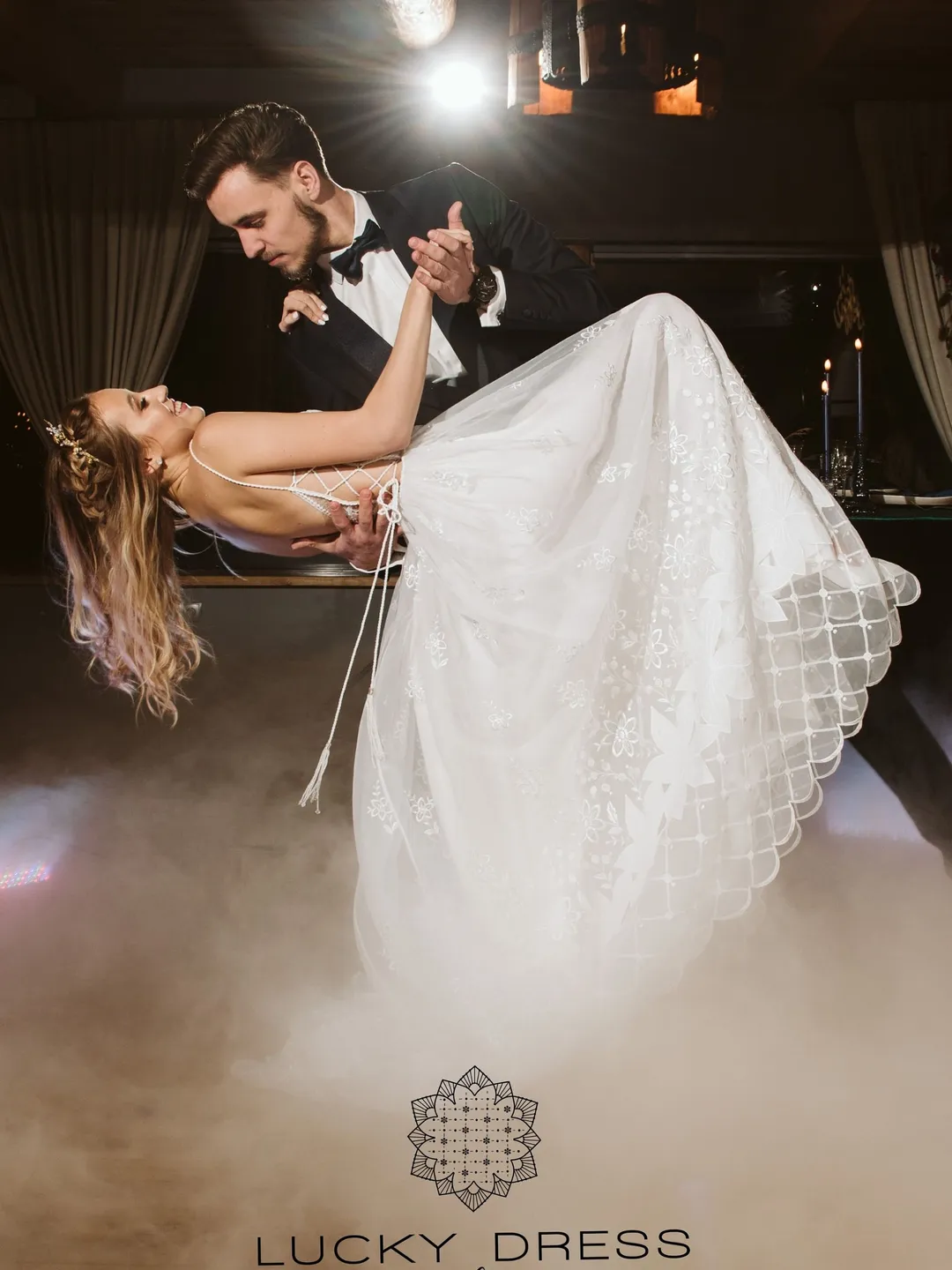 boho wedding dress winter Boho Wedding Dresses and Gowns: Romantic Bohemian Dresses in Lace, Vintage, Simple & Unique Styles