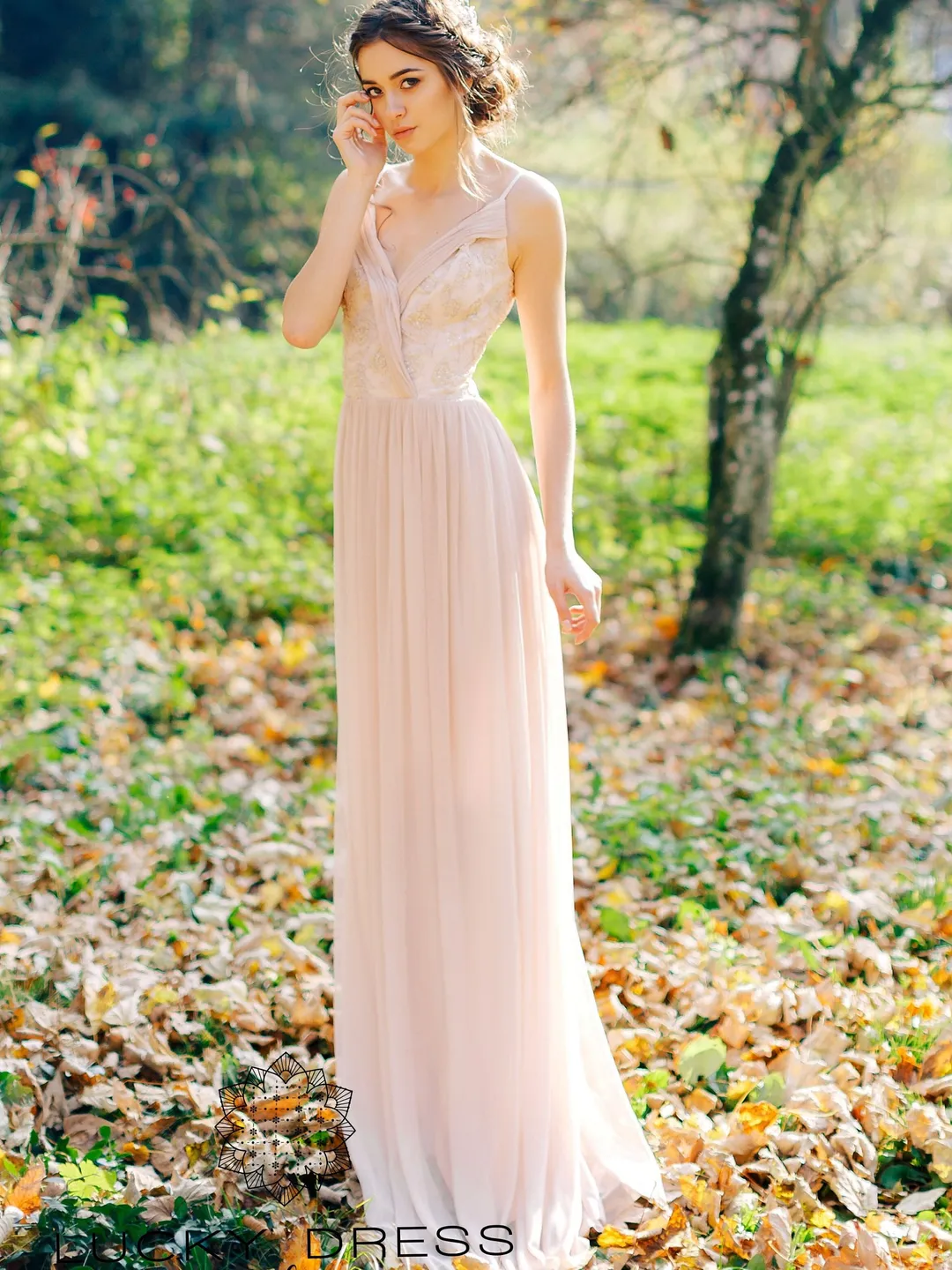 Simple wedding dress courthouse Minimalist wedding dress Boho wedding dress bespoke Lace wedding dress garden Tulle wedding dress / Neonila