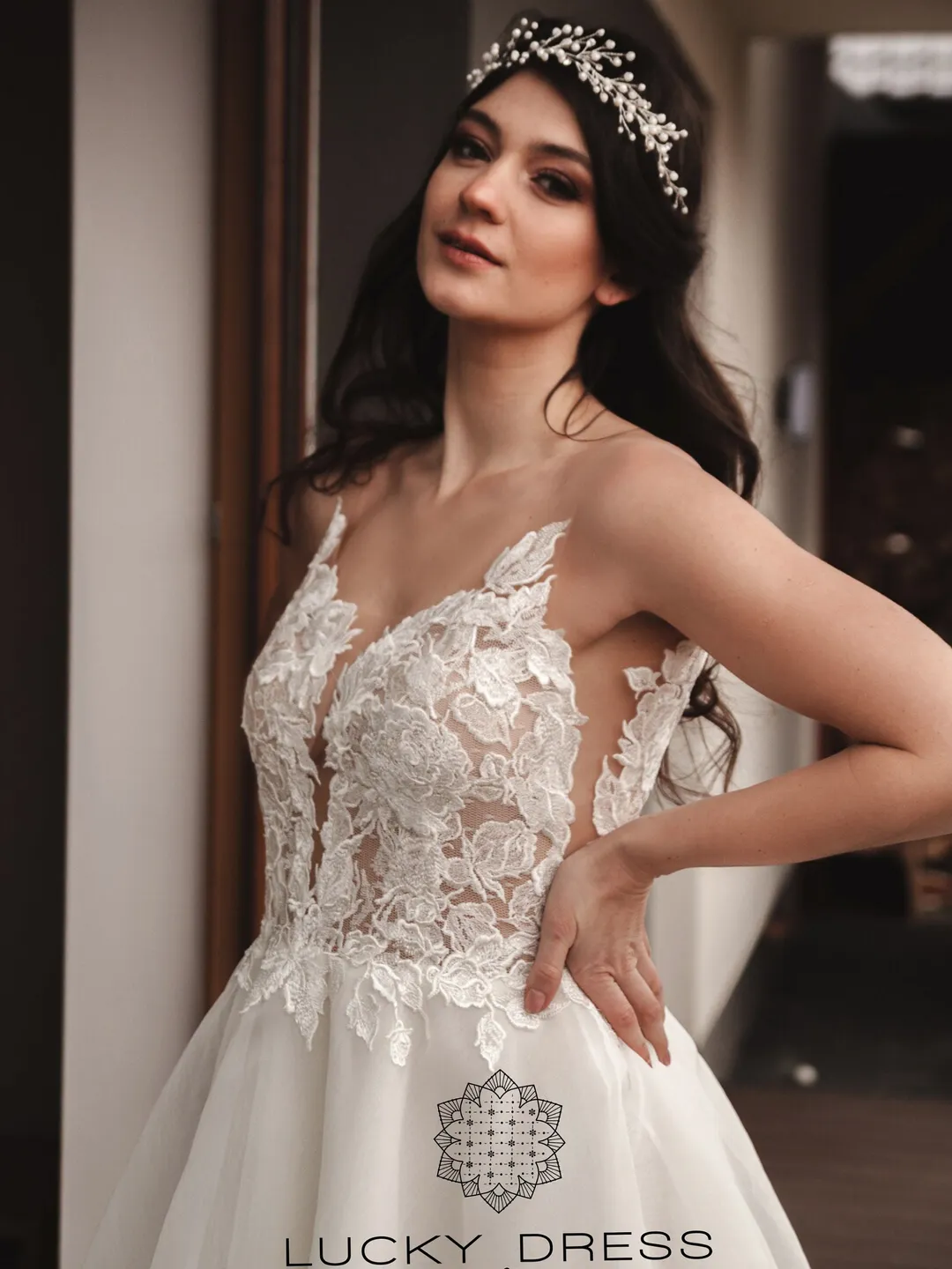wedding dress Floral wedding dress Layered bridal dress Custom wedding gown Flowy wedding dress A line courthouse wedding dress / Kaya wedding dress Floral wedding dress Layered bridal dress Custom wedding gown Flowy wedding dress A line courthouse wedding dress / Kaya