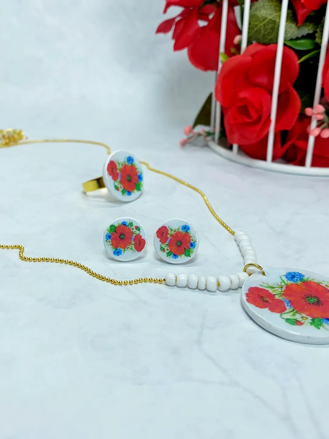 Beautiful summer jewelry set. Handmade. Author's design. Bright poppies.