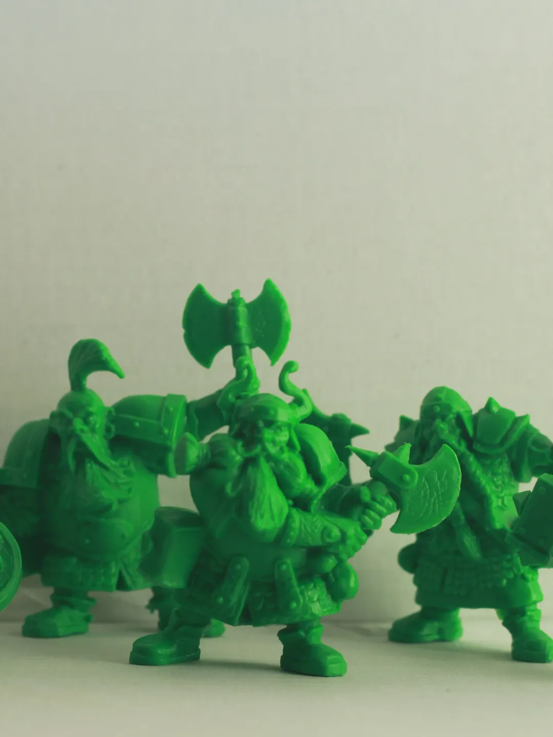 Dwarves, Miniatures 54mm scale, fantasy battles, Tabletop Wargaming miniature figures, dwarves warriors from the Longbeard clan (Durin's Folk from Gundabad) , toy soldiers