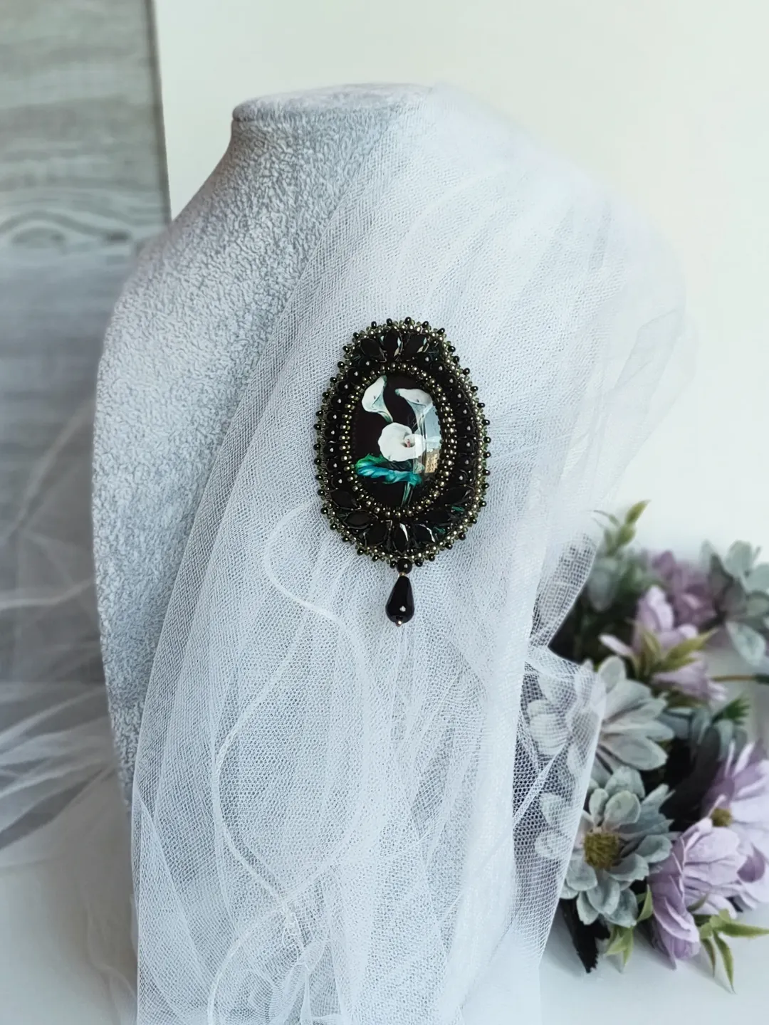 White flower brooch bead Calla lily jewelry handmade brooch gift Broach pin Unique Birthday Gift for Her