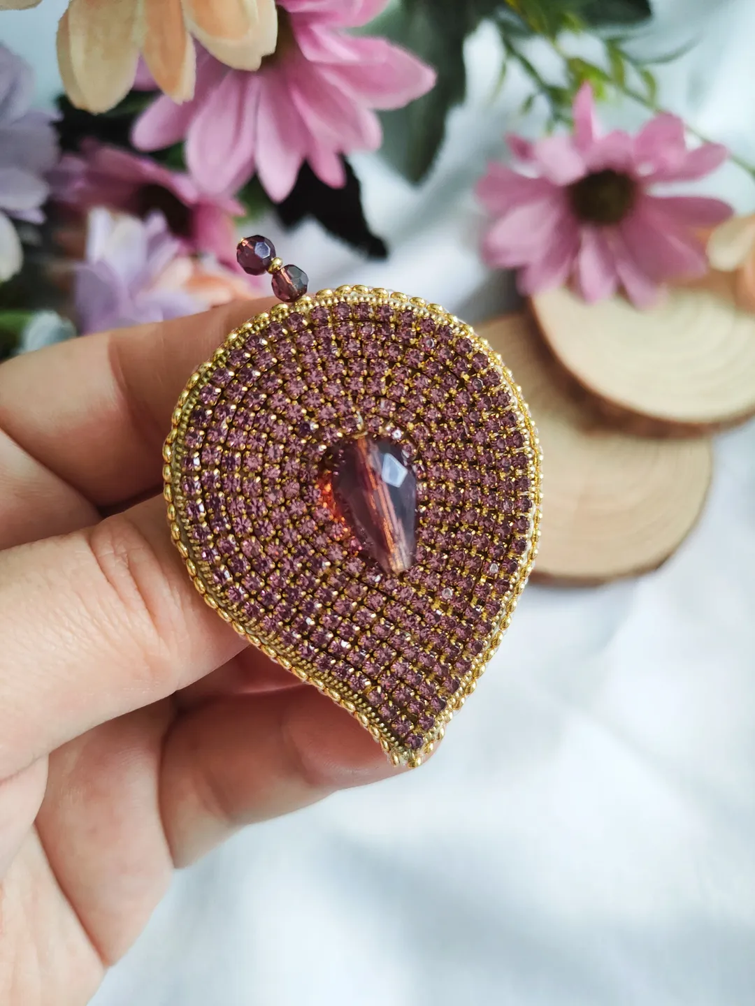 Leaf brooch Pin leaf Floral leaves broach dusty purple leaf brooch Beautiful brooch Designer brooch Fantasy brooch Beadwork and crystal