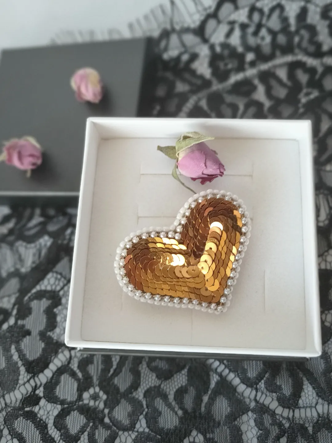 Gold hear brooch, Hand embroider broach pin, Brooch for woman, Sequin brooches, Heart shaped brooch