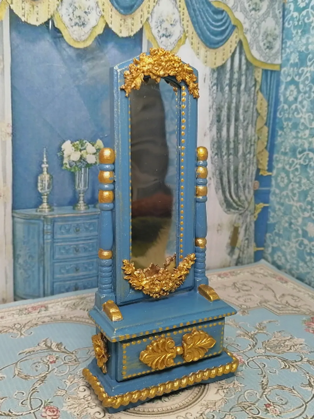 Dollhouse mirror.1:12 scale.