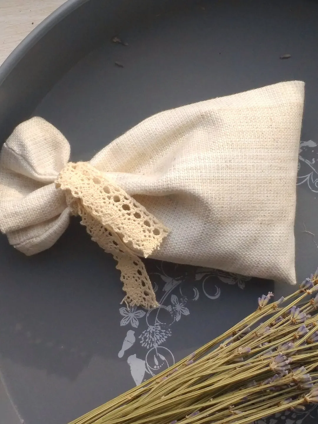 Lavender Sachet Bag Pillow for Good Sleep with Dry Lavender Flowers Mint Wormwood  Sachet with Dry Herbs