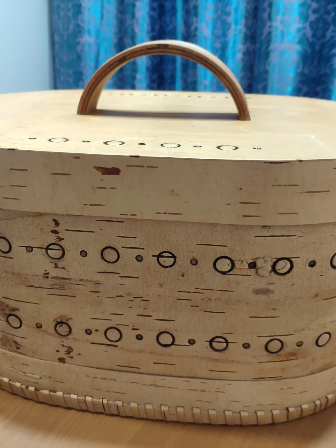 Large bread box, Large birch bark box