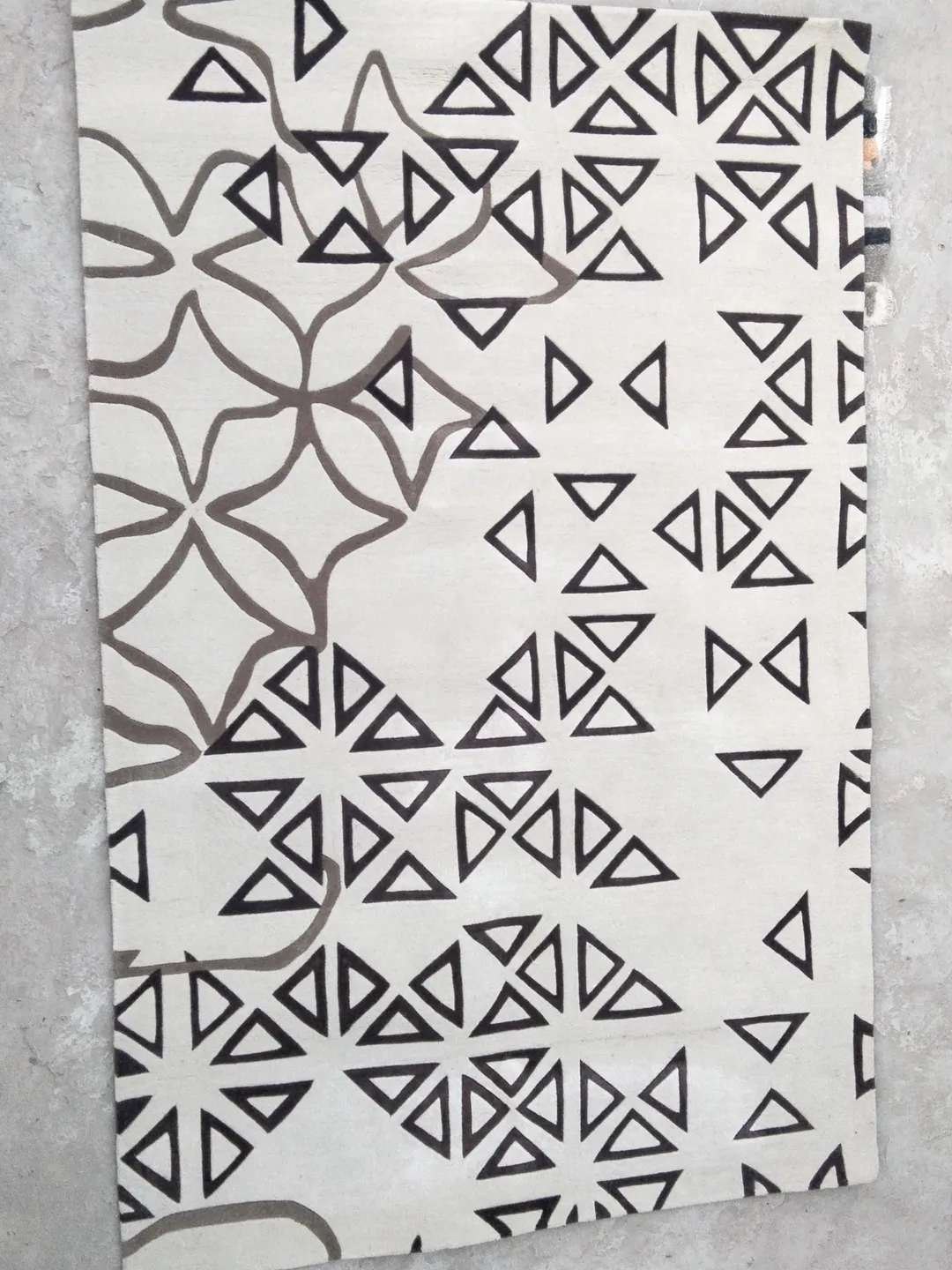 Handmade Tufted Wool Area Rug Modern Geometric Carpet