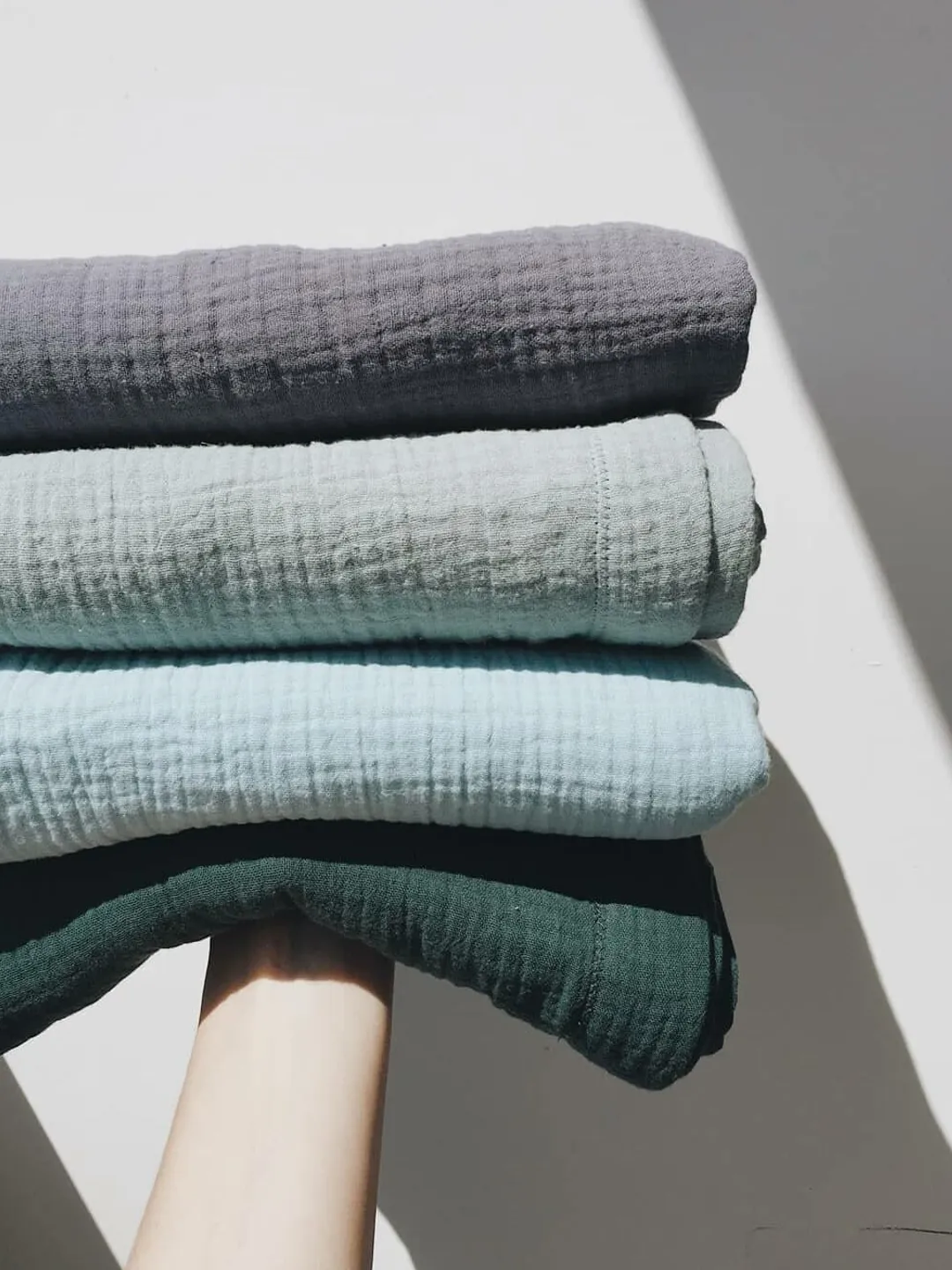 Muslin Blanket.  Ready to ship. 6 layers muslin. Cotton blanket.  Toddler Throw. Cotton Coverlet. Stroller Blanket. Baby Nursery