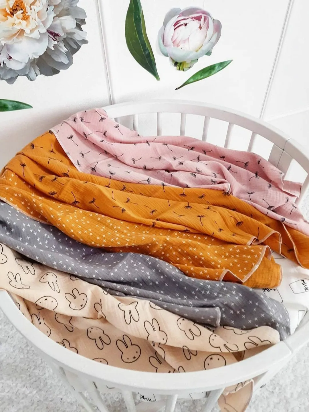 Muslin swaddle large 80x80 cm, burp cloth, Newborn Receiving Blanket, Nursing Coverup,Boho, Modern, Infant, Gender Neutral, swaddle blanket