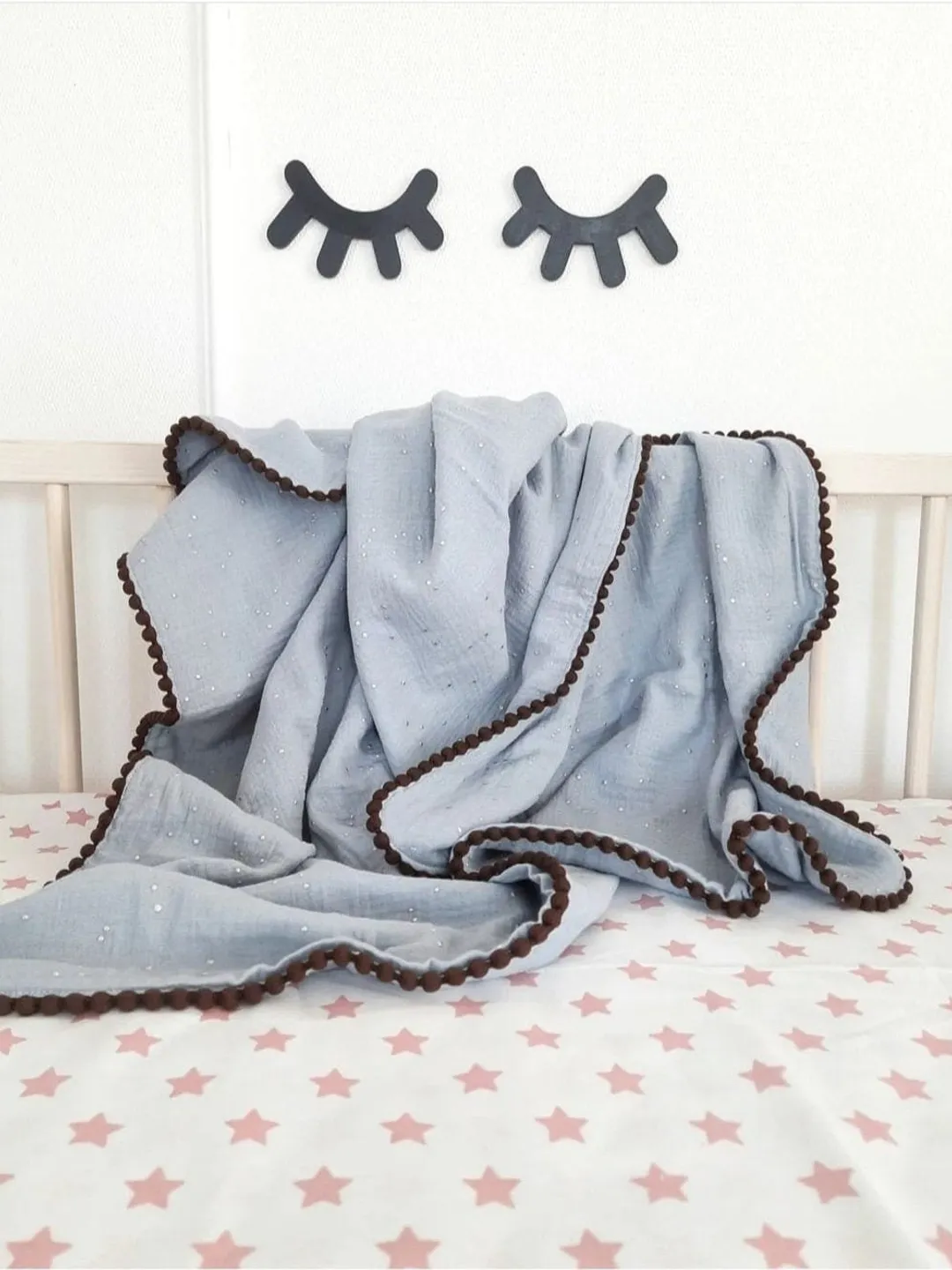 Muslin blanket, Comforter Blanket , Muslin, Pom Pom for Baby and Newborn