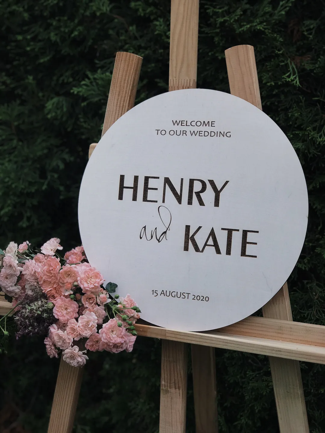Wedding Welcome Sign, Custom Name & Date, Chic and Classic Wedding Décor