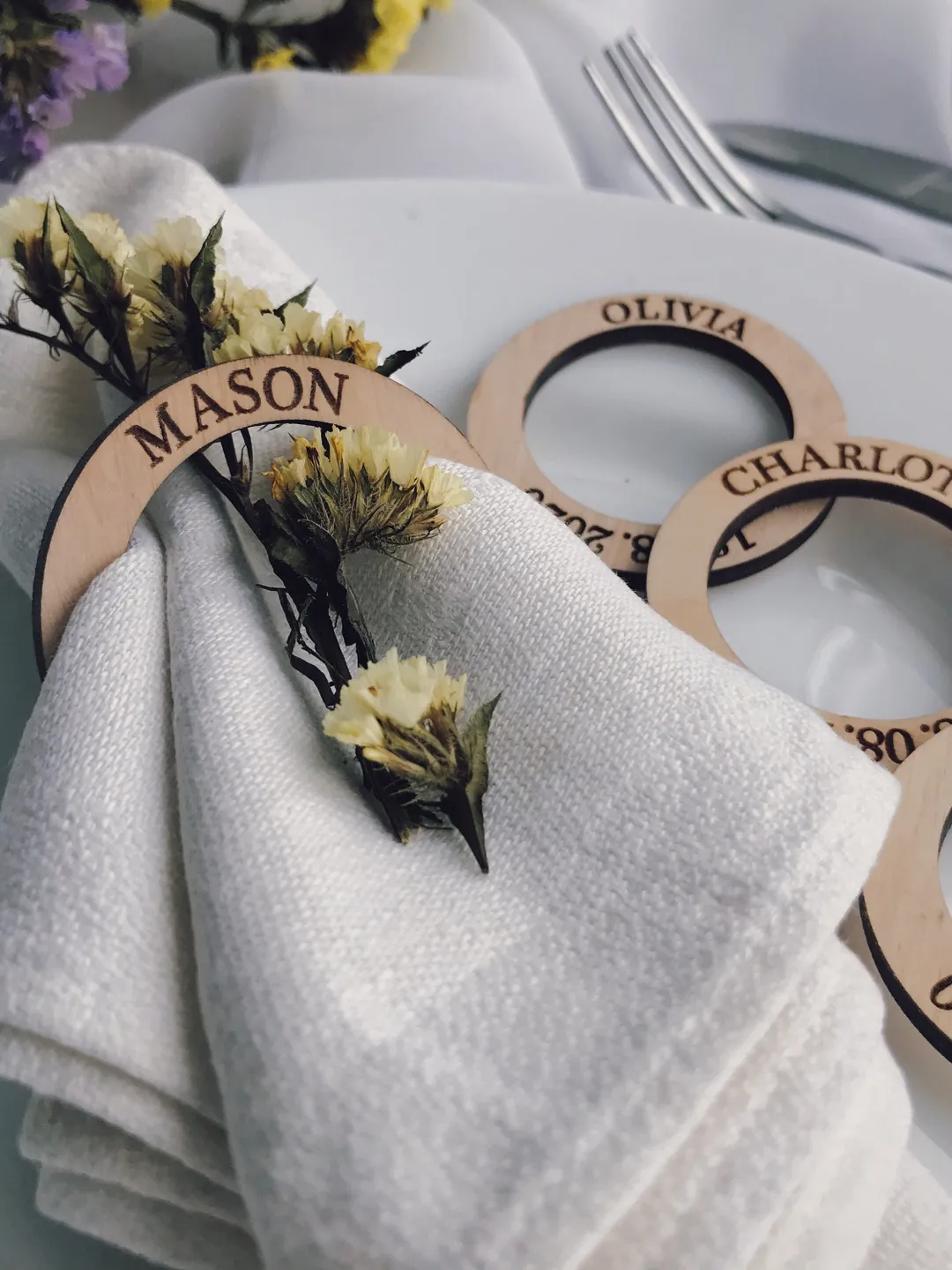 Set of Napkin Rings, Custom Place Setting Cards, Wooden Table Décor, Wedding & Engagement Favors for Guests