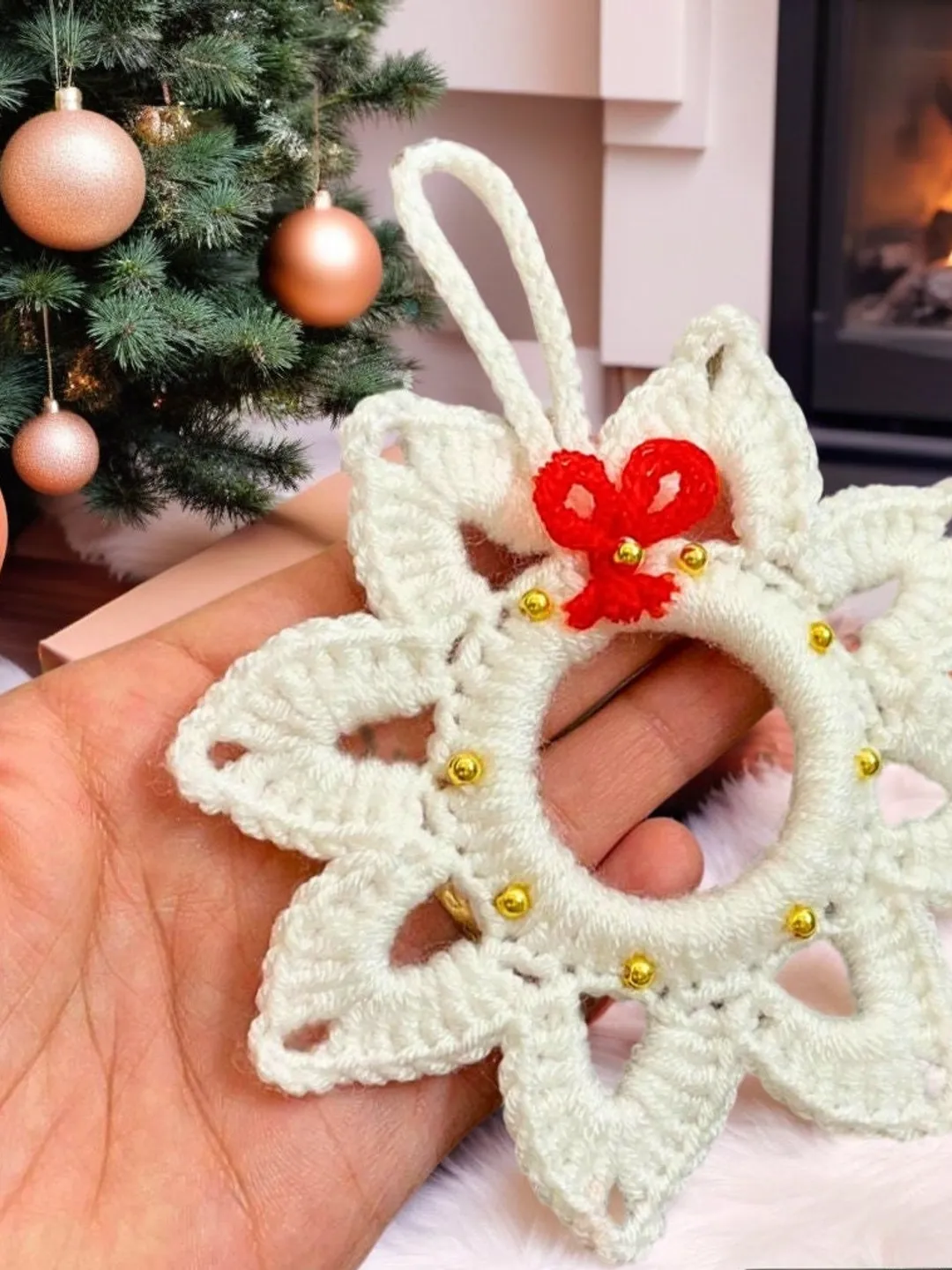 Christmas Crochet Star and Wreath Pattern - Christmas Decoration & Holiday Ornament - Christmas Tree Decor for Beginners